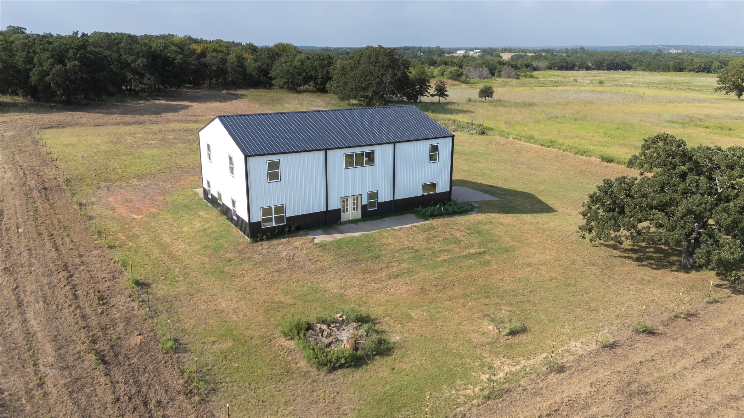Single Family Residence For Sale in Johnson County , 4425 County Road 711, Cleburne, Texas 76031, 3 Bedroom, 2 Bathroom, 2 Garage spaces, 2,482 Sqft, built in 0, mls#21049583, Real Estate Agent in Cleburne, Homes For Sale in Johnson county, Homes For Sale in Cleburne, Realtor in Cleburne Texas, Real Estate Brokerage Independent Realty Texas, Luminita Cordes Realtor