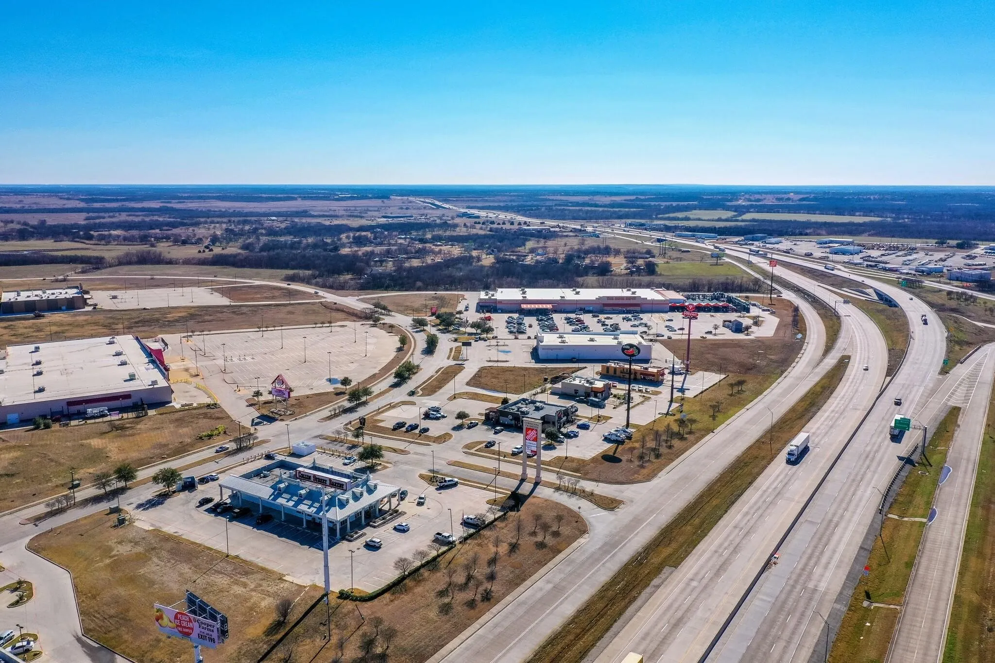 Unimproved Land For Sale in Navarro County , TBD 7.38 Acres I-45 Frontage Freeway, Corsicana, Texas 75108, 0, 0, Garage spaces, 0 Sqft, built in 0, mls#21031321, Real Estate Agent in Corsicana, Homes For Sale in Navarro county, Homes For Sale in Corsicana, Realtor in Corsicana Texas, Real Estate Brokerage Independent Realty Texas, Luminita Cordes Realtor