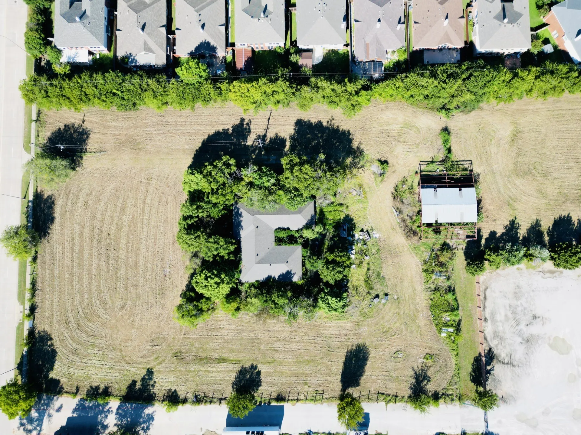 Improved Land For Sale in Tarrant County , 1809 Southeast Parkway, Arlington, Texas 76018, 0, 0, Garage spaces, 0 Sqft, built in 1938, mls#21050862, Real Estate Agent in Arlington, Homes For Sale in Tarrant county, Homes For Sale in Arlington, Realtor in Arlington Texas, Real Estate Brokerage Independent Realty Texas, Luminita Cordes Realtor