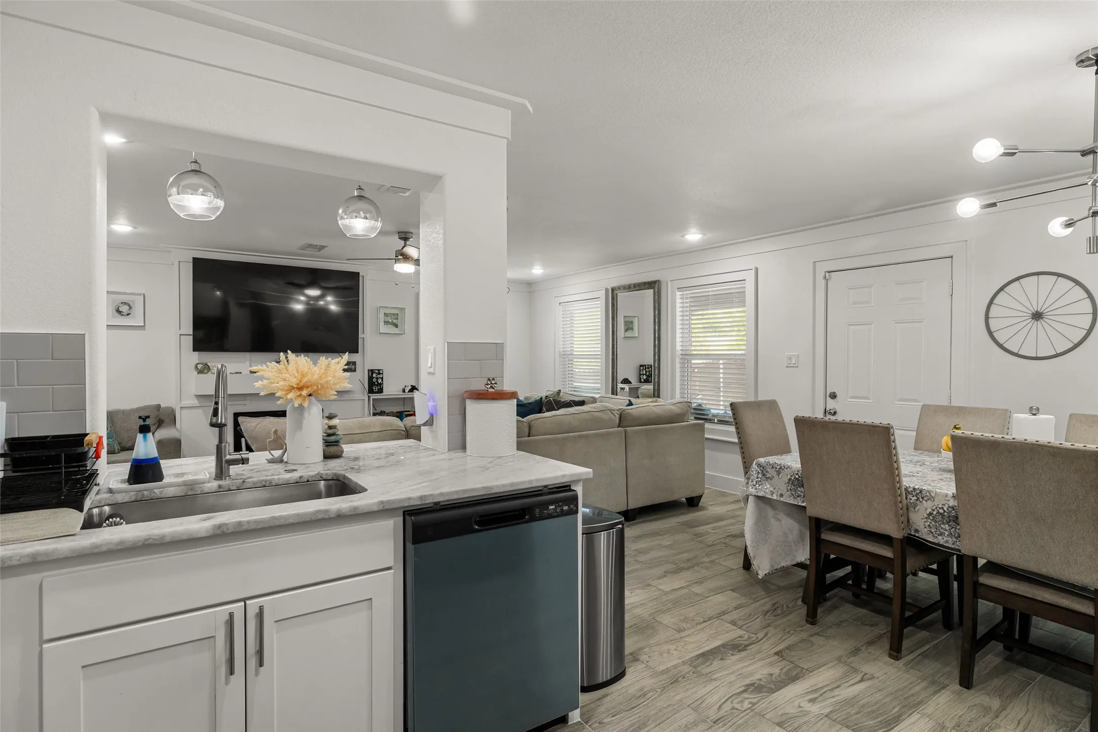 Single Family Residence For Sale in Hood County , 3516 Mulberry Drive, Granbury, Texas 76048, 3 Bedroom, 3 Bathroom, 2 Garage spaces, 1,832 Sqft, built in 2023, mls#21053246, Real Estate Agent in Granbury, Homes For Sale in Hood county, Homes For Sale in Granbury, Realtor in Granbury Texas, Real Estate Brokerage Independent Realty Texas, Luminita Cordes Realtor