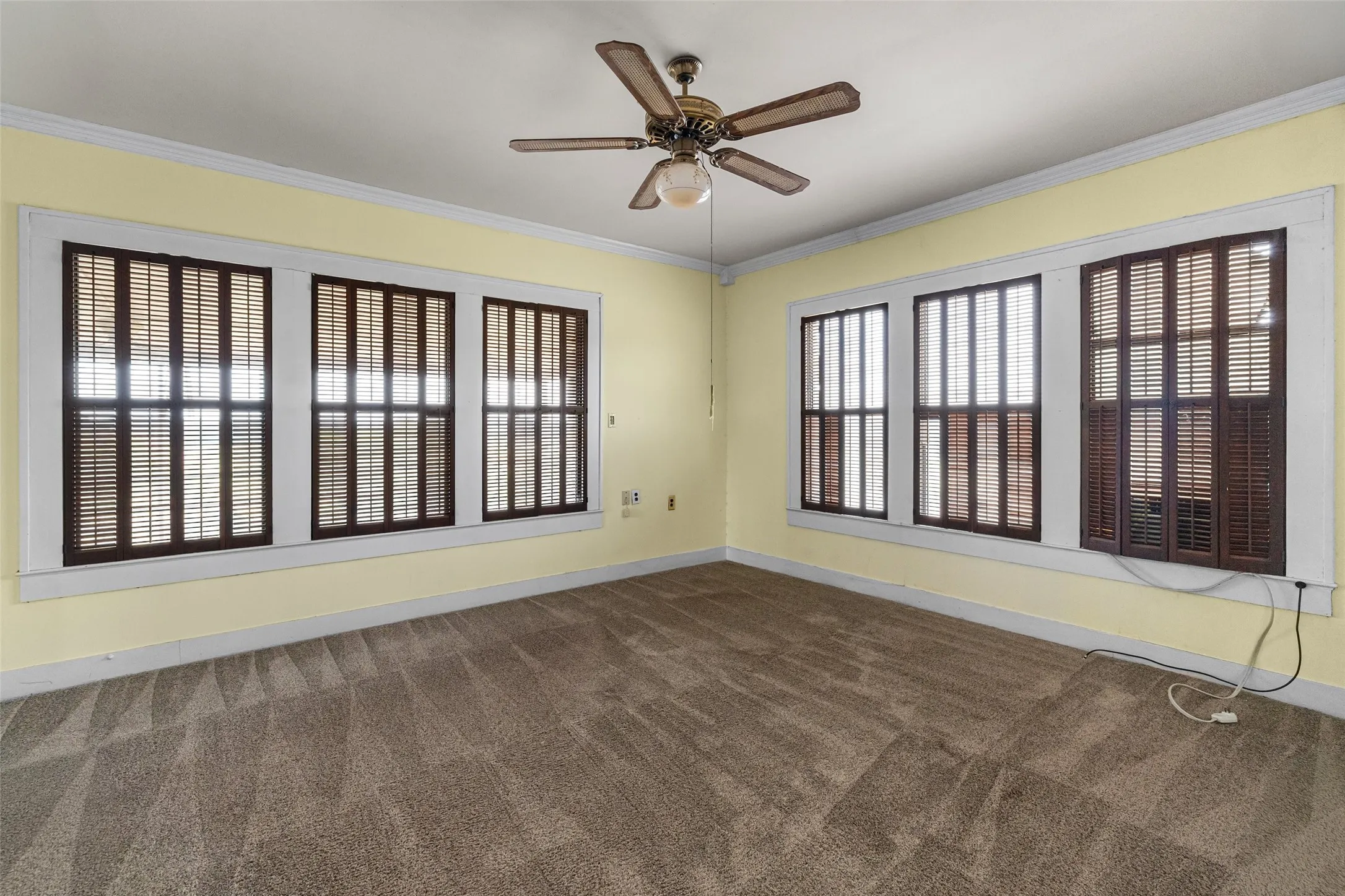 Single Family Residence For Sale in Somervell County , 1803 N Highway 144, Glen Rose, Texas 76043, 3 Bedroom, 3 Bathroom, 1 Garage spaces, 2,331 Sqft, built in 1929, mls#21053308, Real Estate Agent in Glen Rose, Homes For Sale in Somervell county, Homes For Sale in Glen Rose, Realtor in Glen Rose Texas, Real Estate Brokerage Independent Realty Texas, Luminita Cordes Realtor