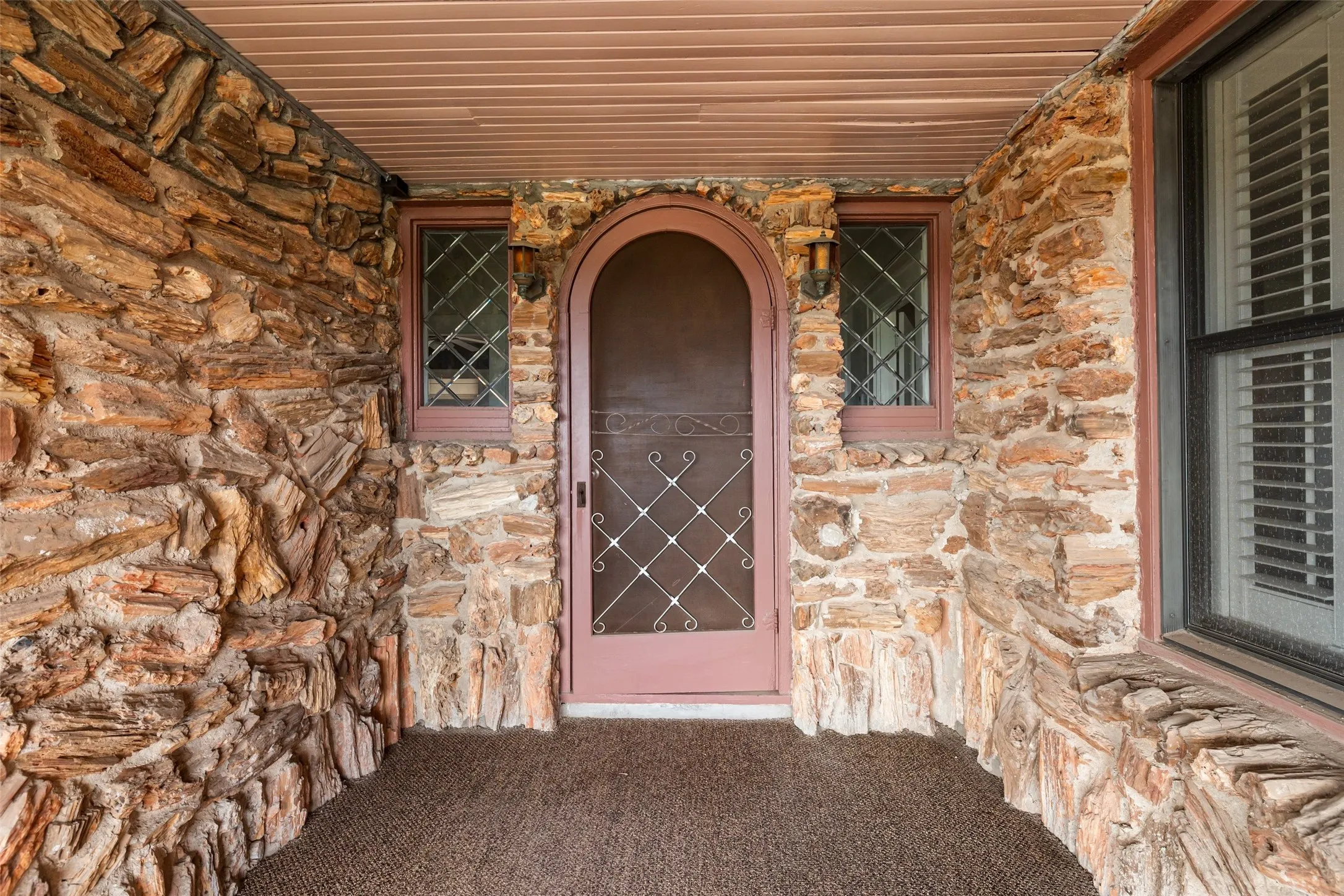 Single Family Residence For Sale in Somervell County , 1803 N Highway 144, Glen Rose, Texas 76043, 3 Bedroom, 3 Bathroom, 1 Garage spaces, 2,331 Sqft, built in 1929, mls#21053308, Real Estate Agent in Glen Rose, Homes For Sale in Somervell county, Homes For Sale in Glen Rose, Realtor in Glen Rose Texas, Real Estate Brokerage Independent Realty Texas, Luminita Cordes Realtor