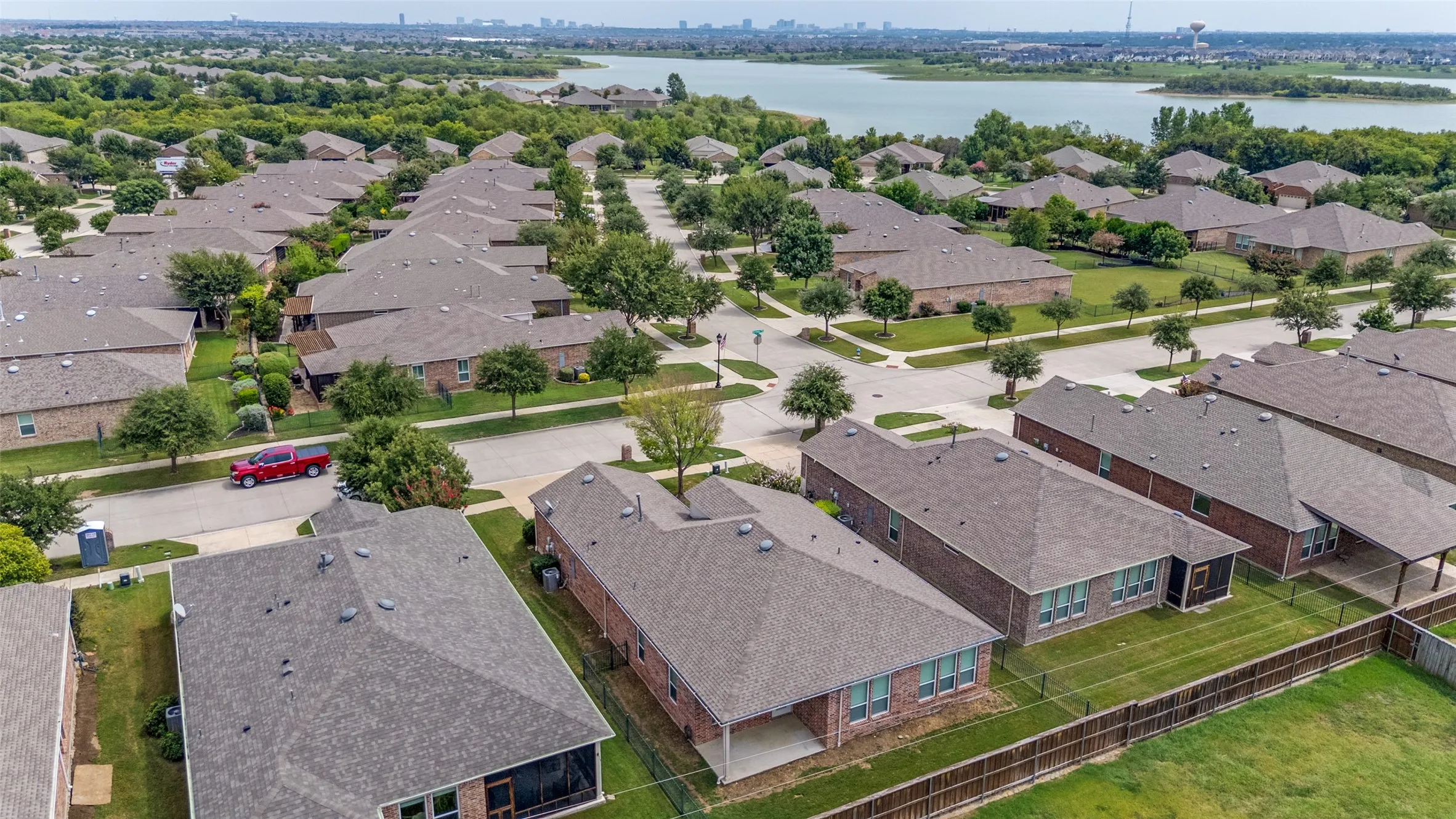 Single Family Residence For Sale in Denton County , 6445 Paragon Drive, Frisco, Texas 75036, 2 Bedroom, 2 Bathroom, 2 Garage spaces, 1,765 Sqft, built in 2015, Preowned, mls#21050555, Real Estate Agent in Frisco, Homes For Sale in Denton county, Homes For Sale in Frisco, Realtor in Frisco Texas, Real Estate Brokerage Independent Realty Texas, Luminita Cordes Realtor