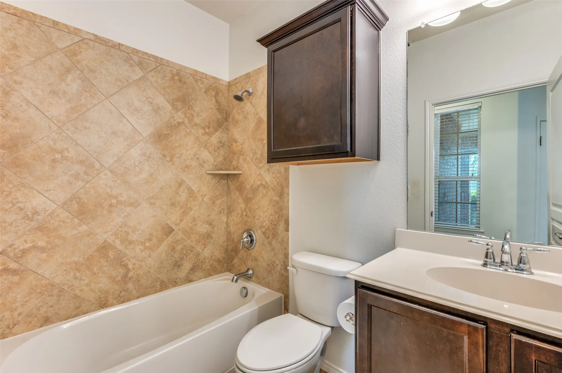 Single Family Residence For Sale in Denton County , 6445 Paragon Drive, Frisco, Texas 75036, 2 Bedroom, 2 Bathroom, 2 Garage spaces, 1,765 Sqft, built in 2015, Preowned, mls#21050555, Real Estate Agent in Frisco, Homes For Sale in Denton county, Homes For Sale in Frisco, Realtor in Frisco Texas, Real Estate Brokerage Independent Realty Texas, Luminita Cordes Realtor