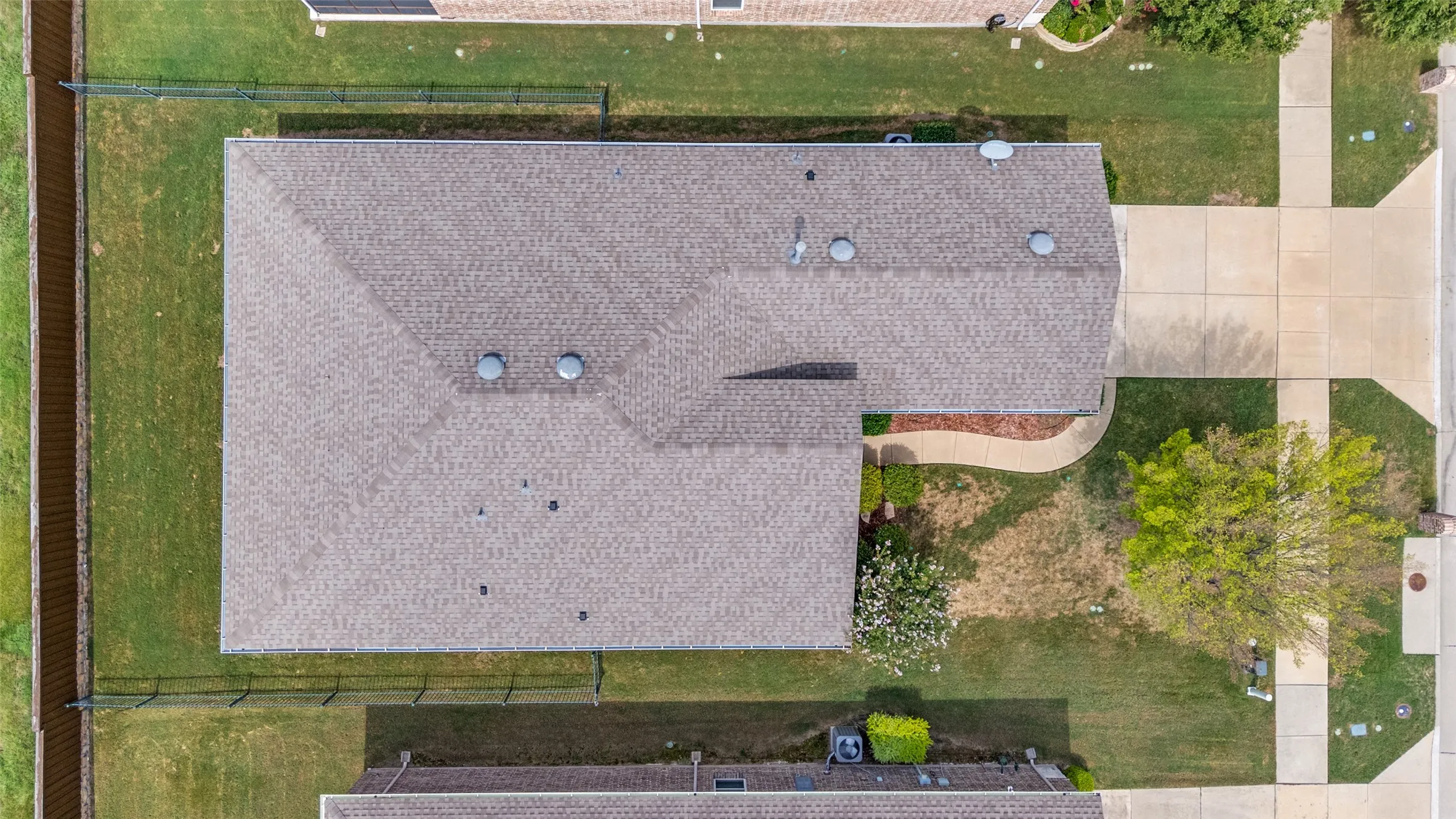 Single Family Residence For Sale in Denton County , 6445 Paragon Drive, Frisco, Texas 75036, 2 Bedroom, 2 Bathroom, 2 Garage spaces, 1,765 Sqft, built in 2015, Preowned, mls#21050555, Real Estate Agent in Frisco, Homes For Sale in Denton county, Homes For Sale in Frisco, Realtor in Frisco Texas, Real Estate Brokerage Independent Realty Texas, Luminita Cordes Realtor