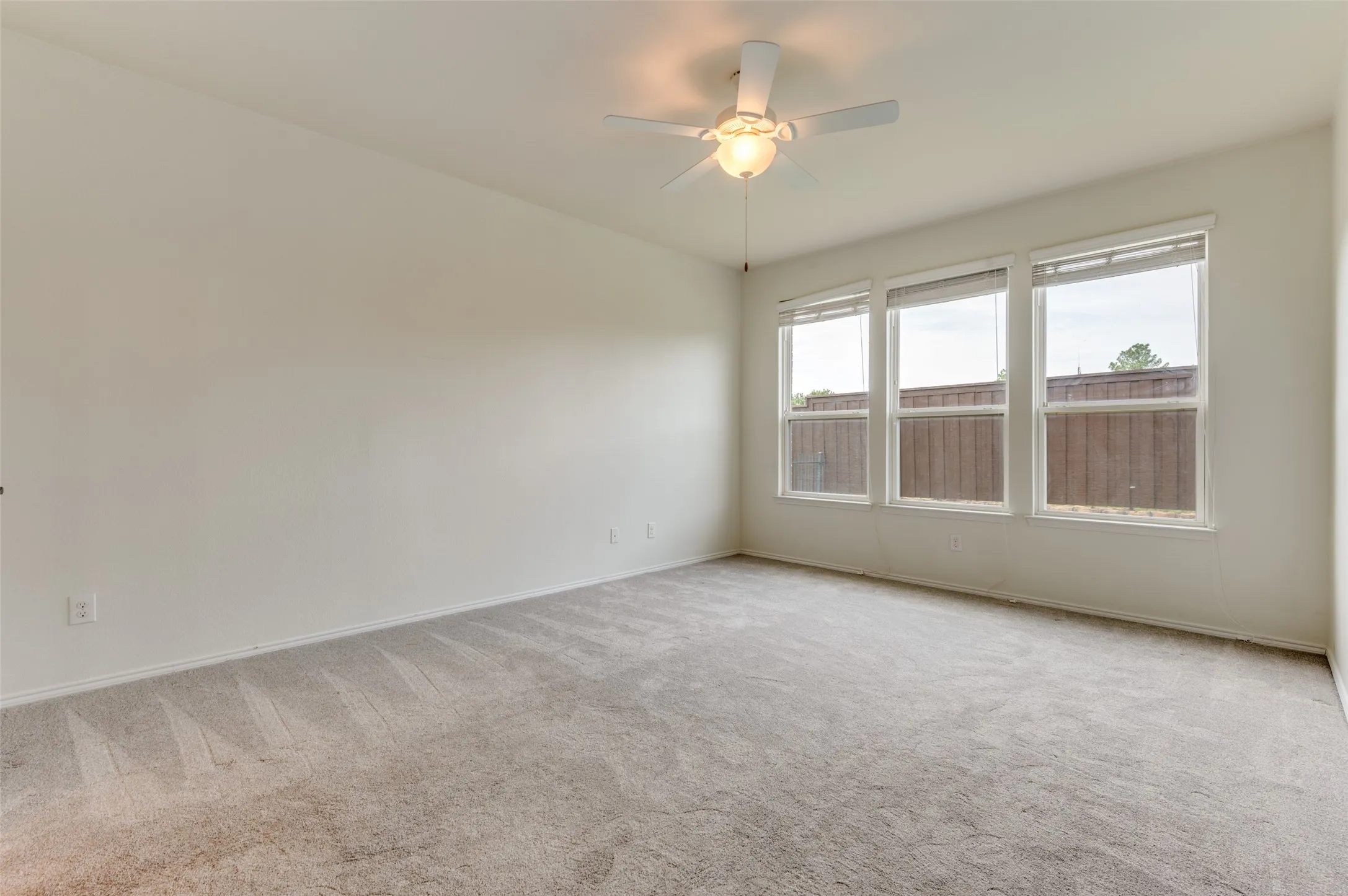 Single Family Residence For Sale in Denton County , 6445 Paragon Drive, Frisco, Texas 75036, 2 Bedroom, 2 Bathroom, 2 Garage spaces, 1,765 Sqft, built in 2015, Preowned, mls#21050555, Real Estate Agent in Frisco, Homes For Sale in Denton county, Homes For Sale in Frisco, Realtor in Frisco Texas, Real Estate Brokerage Independent Realty Texas, Luminita Cordes Realtor