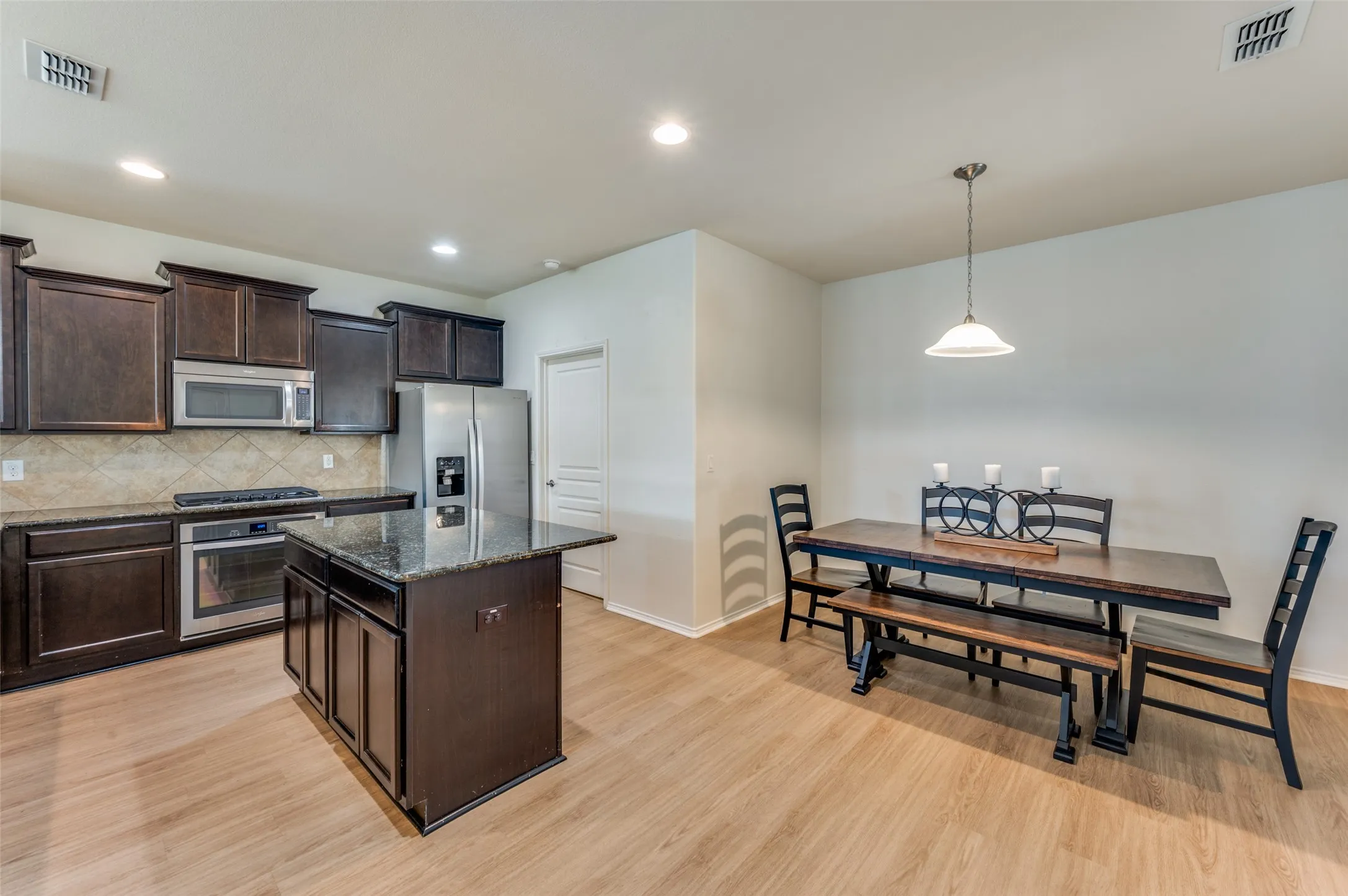 Single Family Residence For Sale in Denton County , 6445 Paragon Drive, Frisco, Texas 75036, 2 Bedroom, 2 Bathroom, 2 Garage spaces, 1,765 Sqft, built in 2015, Preowned, mls#21050555, Real Estate Agent in Frisco, Homes For Sale in Denton county, Homes For Sale in Frisco, Realtor in Frisco Texas, Real Estate Brokerage Independent Realty Texas, Luminita Cordes Realtor