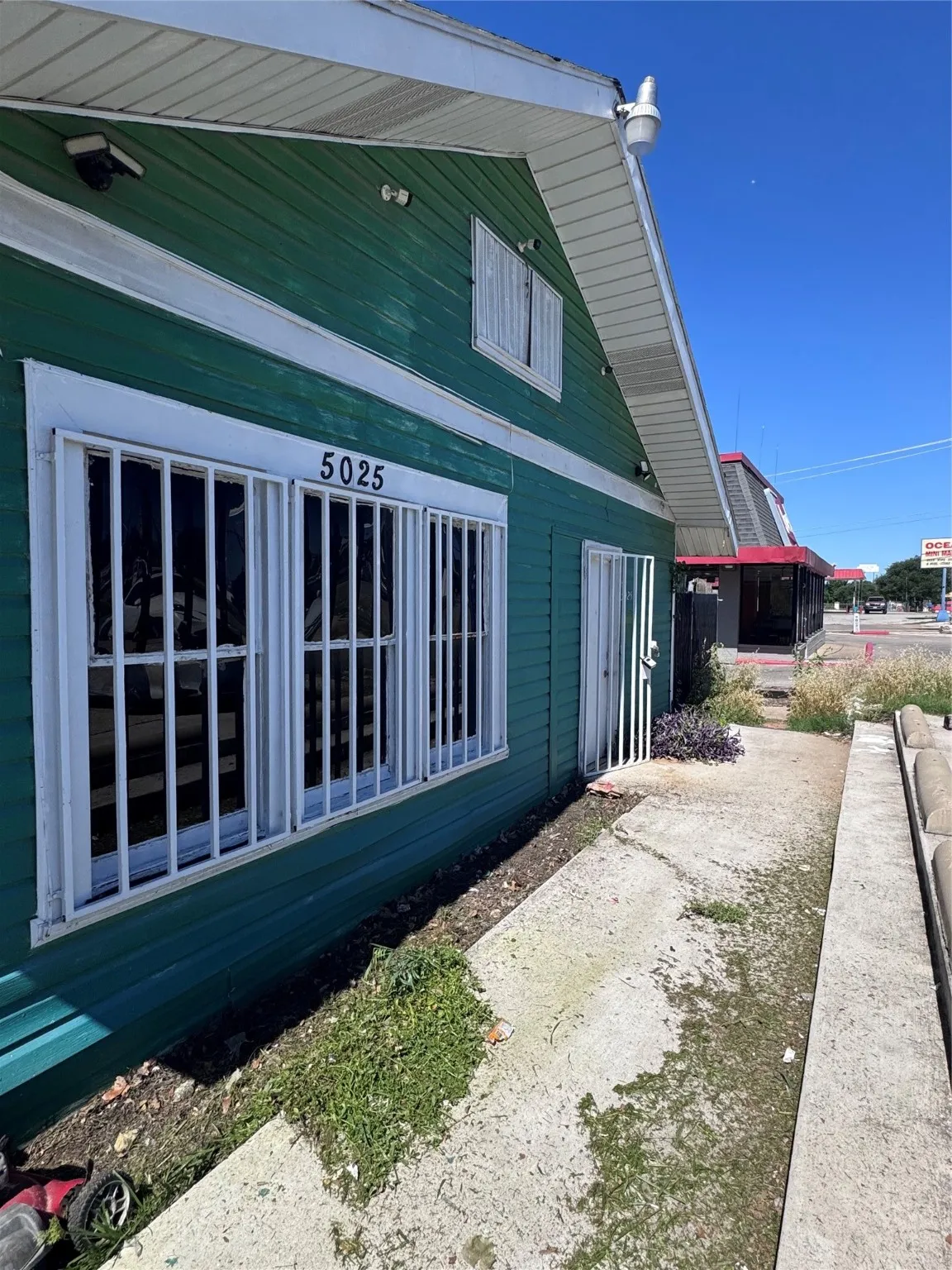 View of side of property