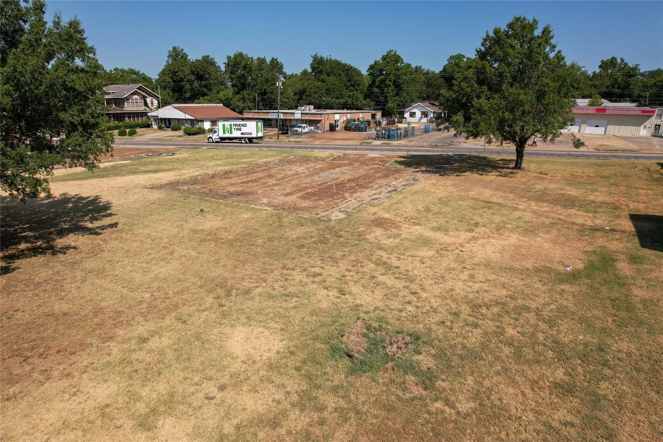 Unimproved Land For Sale in Lamar County , 811 Bonham Street, Paris, Texas 75460, 0, 0, Garage spaces, 0 Sqft, built in 0, mls#21054338, Real Estate Agent in Paris, Homes For Sale in Lamar county, Homes For Sale in Paris, Realtor in Paris Texas, Real Estate Brokerage Independent Realty Texas, Luminita Cordes Realtor