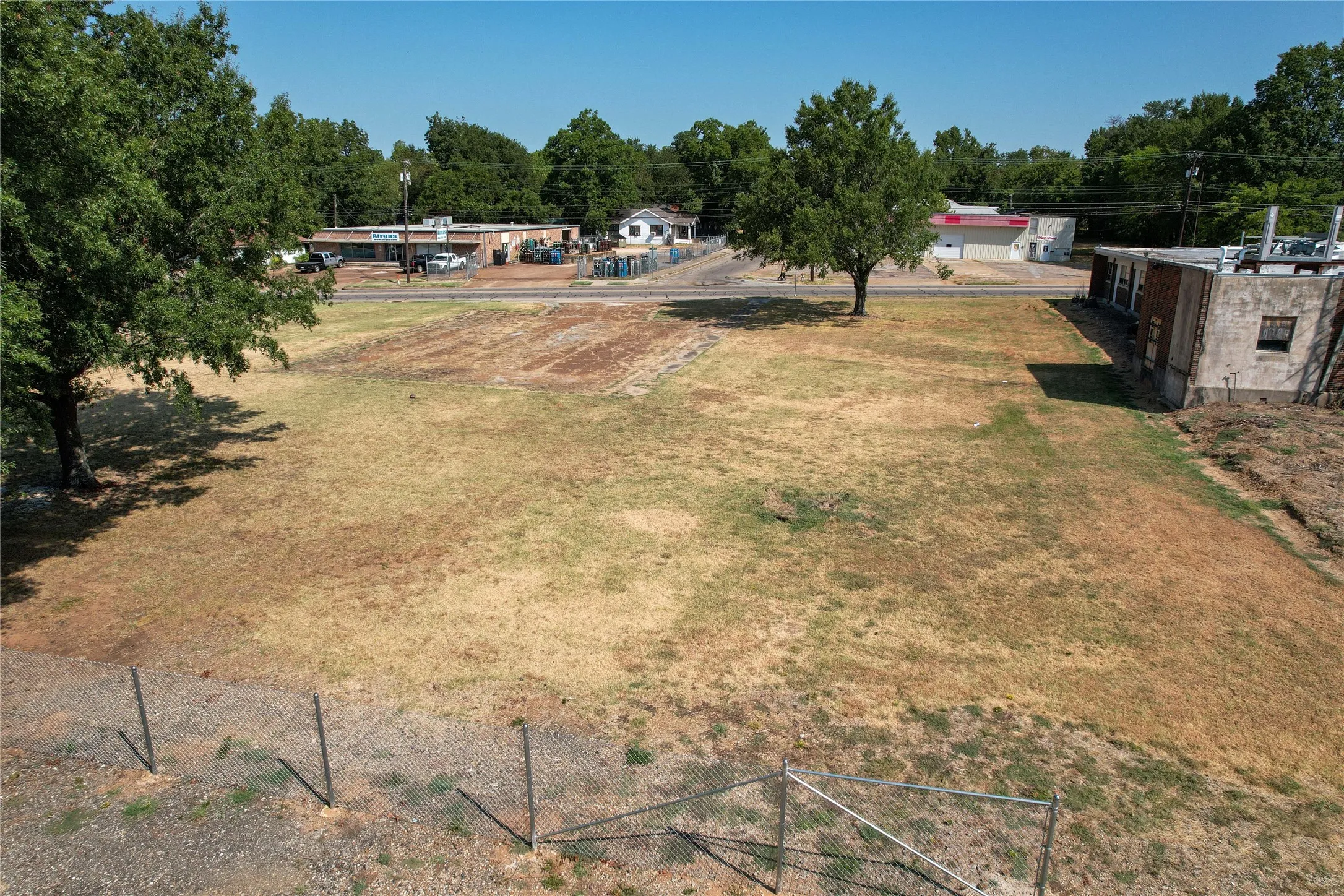 Unimproved Land For Sale in Lamar County , 811 Bonham Street, Paris, Texas 75460, 0, 0, Garage spaces, 0 Sqft, built in 0, mls#21054338, Real Estate Agent in Paris, Homes For Sale in Lamar county, Homes For Sale in Paris, Realtor in Paris Texas, Real Estate Brokerage Independent Realty Texas, Luminita Cordes Realtor