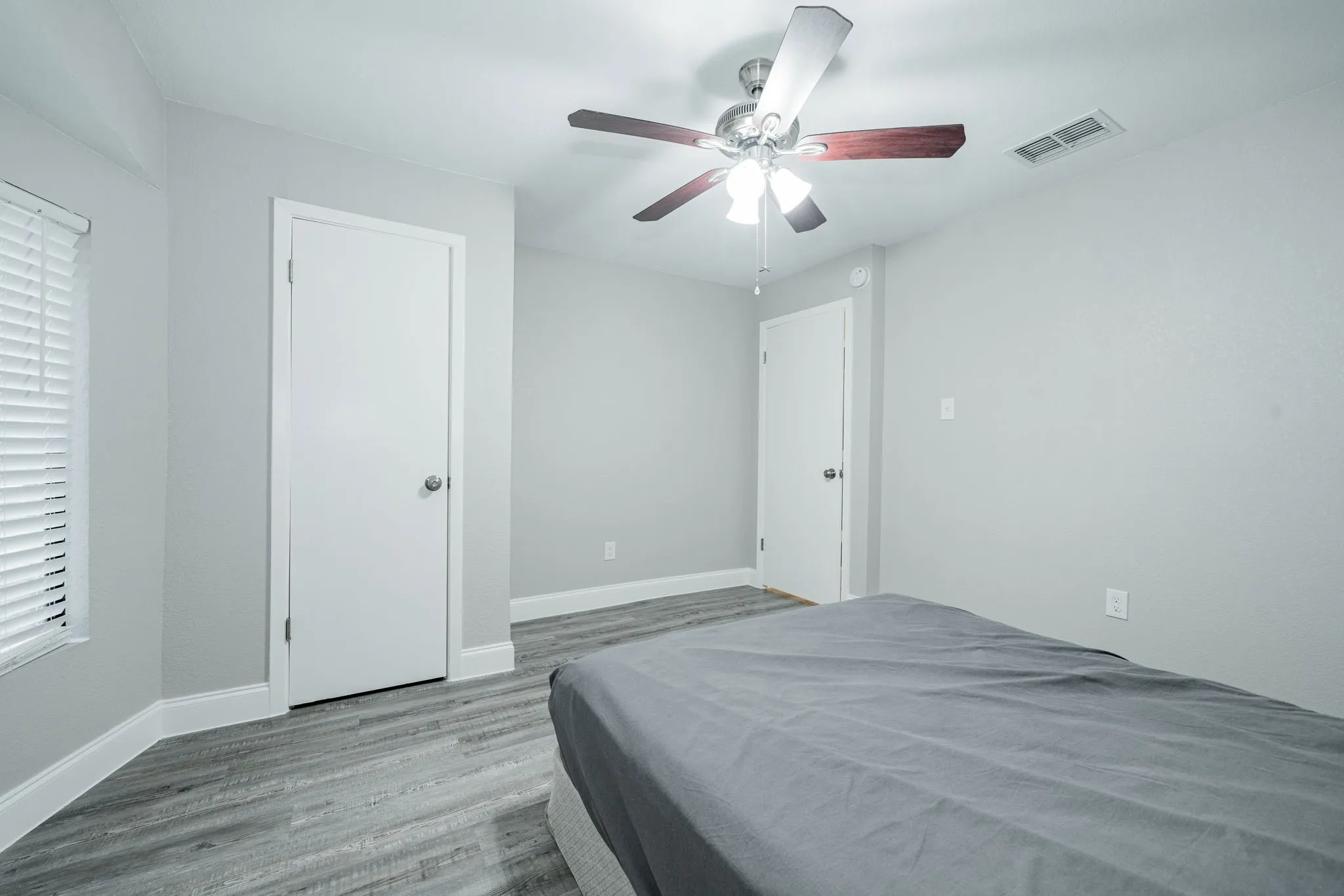 Manufactured Home For Sale in Henderson County , 111 Pecos Drive, Mabank, Texas 75156, 2 Bedrooms, 2 Bathrooms, Garage spaces, 950 Sqft, built in 1983, Price $119,900, mls#21054596, Real Estate Agent in Mabank, Homes For Sale in Henderson county, Homes For Sale in Mabank, Realtor in Mabank Texas, Real Estate Brokerage Independent Realty Texas, Luminita Cordes Realtor