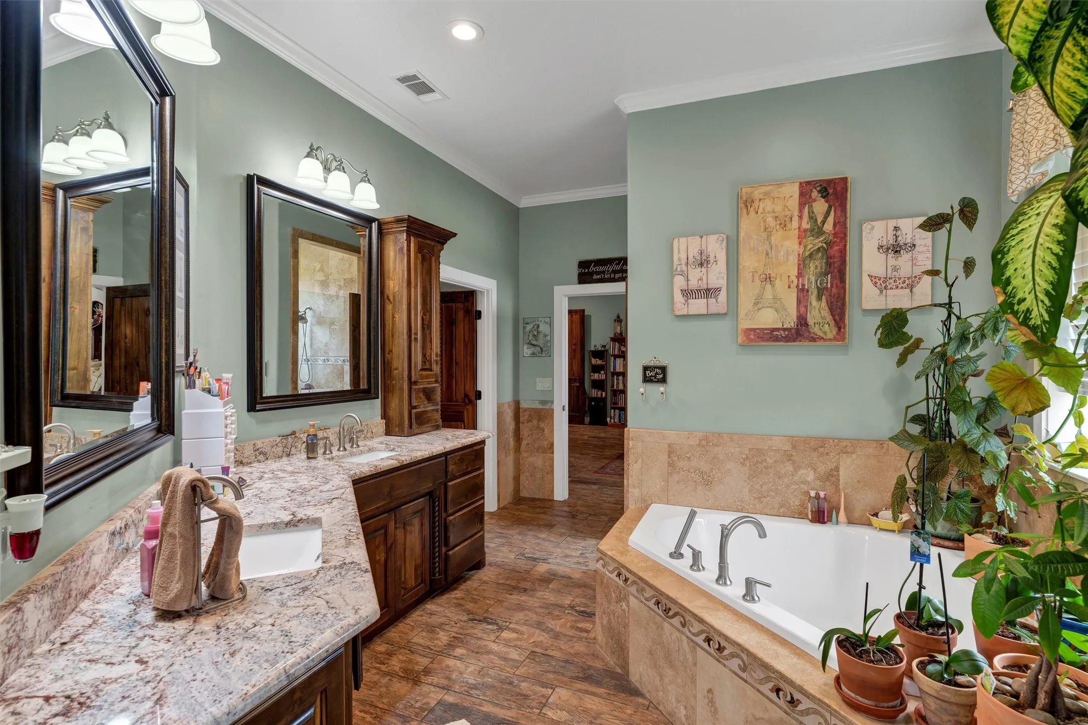 Farm For Sale in Hood County , 1000 Billings Road, Tolar, Texas 76476, 4 Bedrooms, 4 Bathrooms, 3 Garage spaces, 3,842 Sqft, built in 2018, Preowned, Price $2,550,000, mls#21054651, Real Estate Agent in Tolar, Homes For Sale in Hood county, Homes For Sale in Tolar, Realtor in Tolar Texas, Real Estate Brokerage Independent Realty Texas, Luminita Cordes Realtor