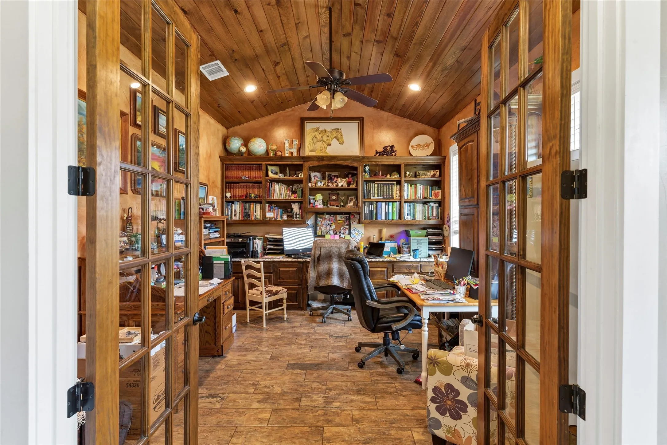 Farm For Sale in Hood County , 1000 Billings Road, Tolar, Texas 76476, 4 Bedrooms, 4 Bathrooms, 3 Garage spaces, 3,842 Sqft, built in 2018, Preowned, Price $2,550,000, mls#21054651, Real Estate Agent in Tolar, Homes For Sale in Hood county, Homes For Sale in Tolar, Realtor in Tolar Texas, Real Estate Brokerage Independent Realty Texas, Luminita Cordes Realtor