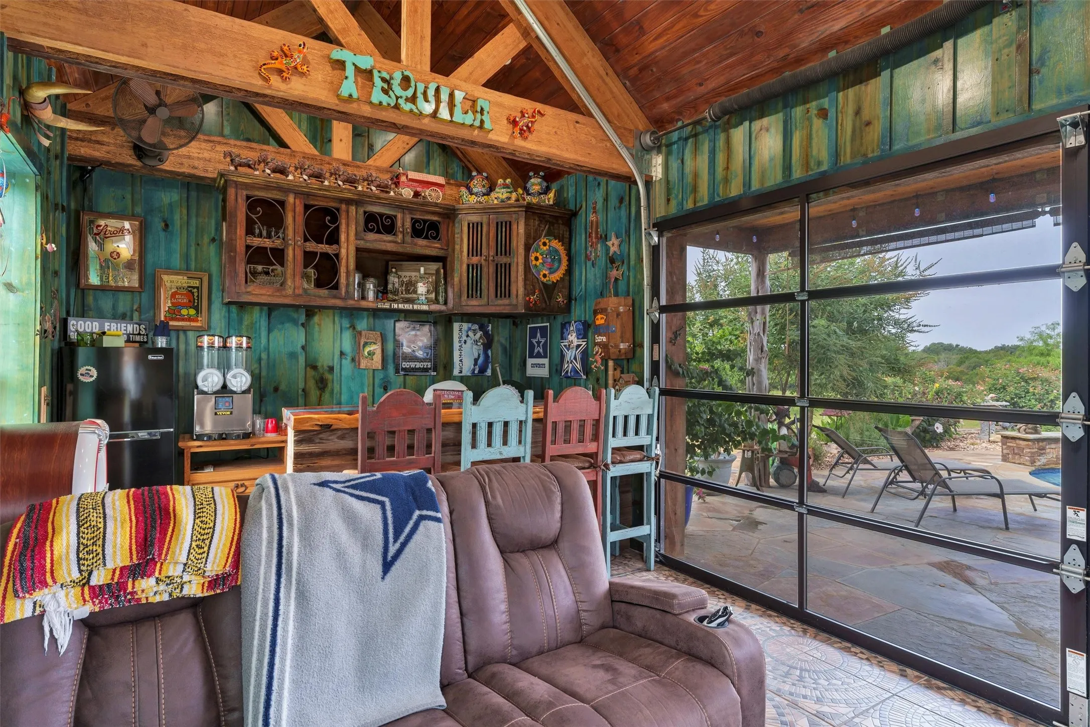 Farm For Sale in Hood County , 1000 Billings Road, Tolar, Texas 76476, 4 Bedrooms, 4 Bathrooms, 3 Garage spaces, 3,842 Sqft, built in 2018, Preowned, Price $2,550,000, mls#21054651, Real Estate Agent in Tolar, Homes For Sale in Hood county, Homes For Sale in Tolar, Realtor in Tolar Texas, Real Estate Brokerage Independent Realty Texas, Luminita Cordes Realtor