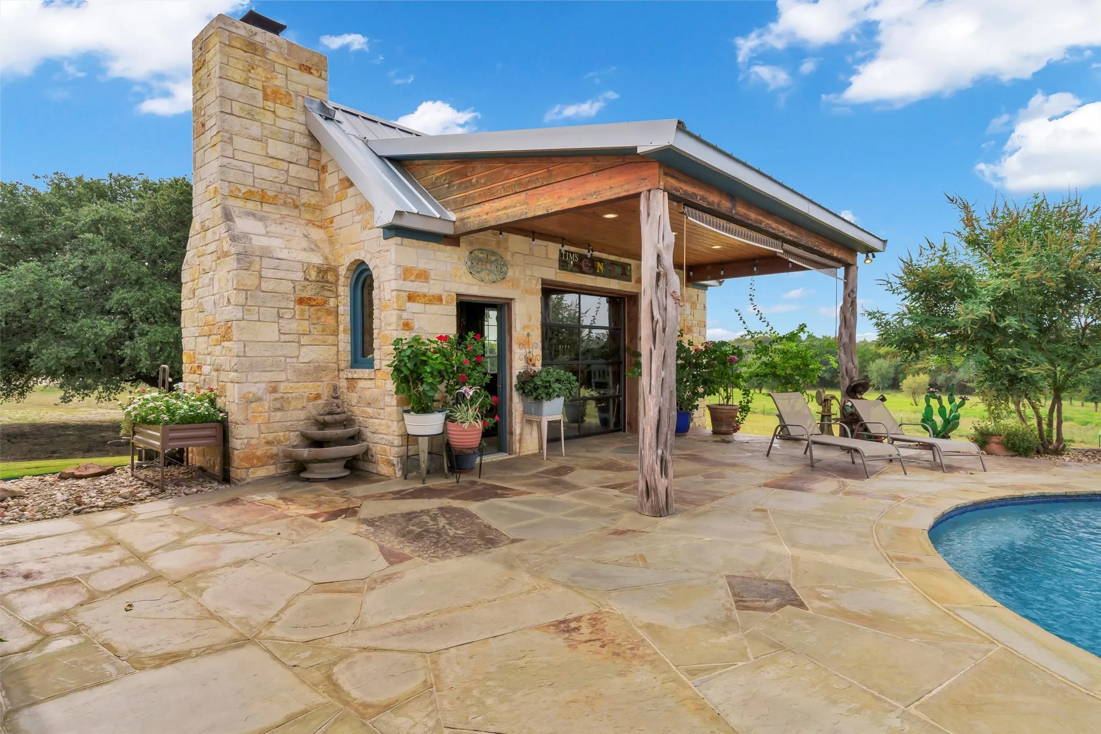 Farm For Sale in Hood County , 1000 Billings Road, Tolar, Texas 76476, 4 Bedrooms, 4 Bathrooms, 3 Garage spaces, 3,842 Sqft, built in 2018, Preowned, Price $2,550,000, mls#21054651, Real Estate Agent in Tolar, Homes For Sale in Hood county, Homes For Sale in Tolar, Realtor in Tolar Texas, Real Estate Brokerage Independent Realty Texas, Luminita Cordes Realtor