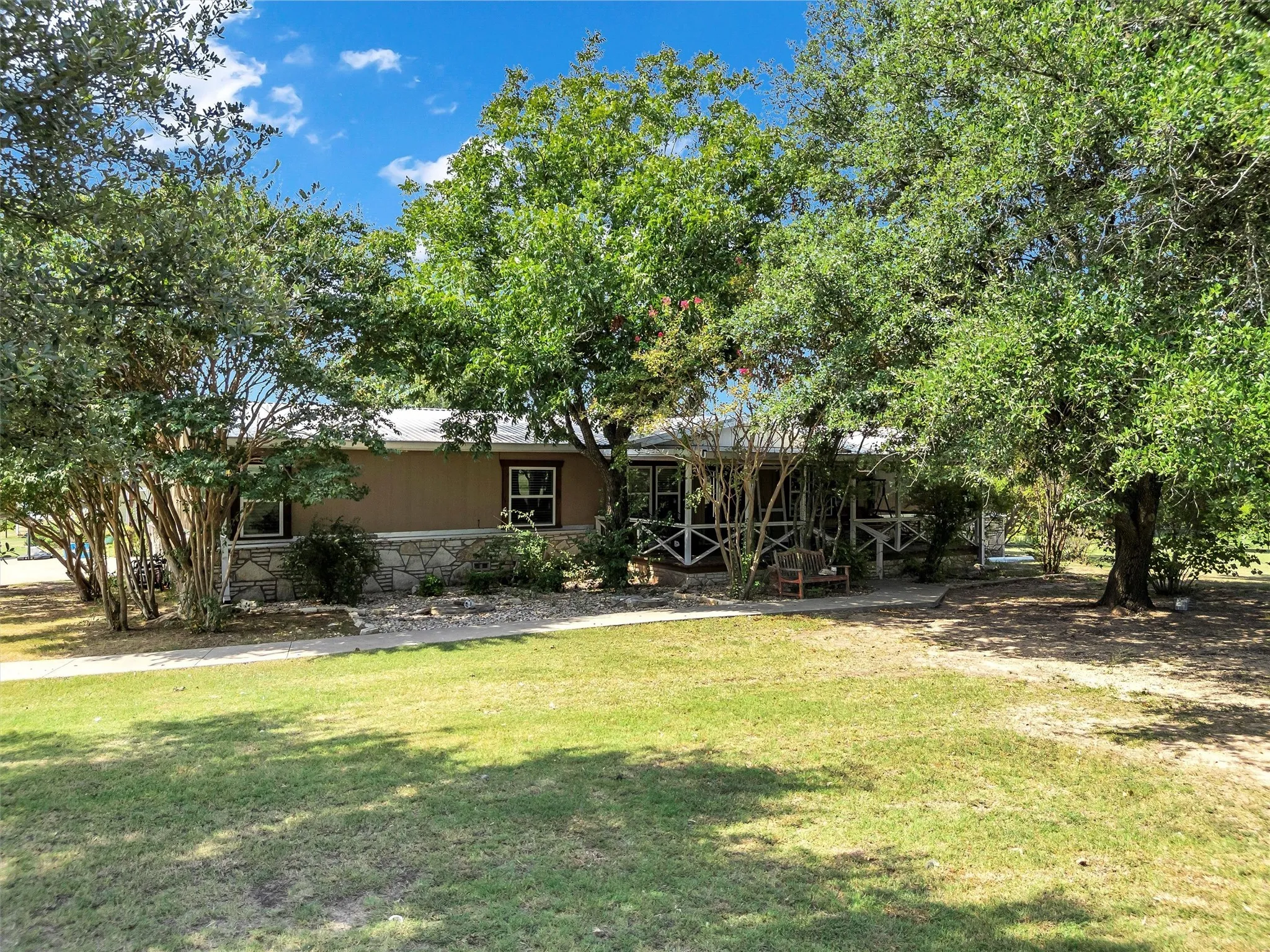 Farm For Sale in Hood County , 1000 Billings Road, Tolar, Texas 76476, 4 Bedrooms, 4 Bathrooms, 3 Garage spaces, 3,842 Sqft, built in 2018, Preowned, Price $2,550,000, mls#21054651, Real Estate Agent in Tolar, Homes For Sale in Hood county, Homes For Sale in Tolar, Realtor in Tolar Texas, Real Estate Brokerage Independent Realty Texas, Luminita Cordes Realtor