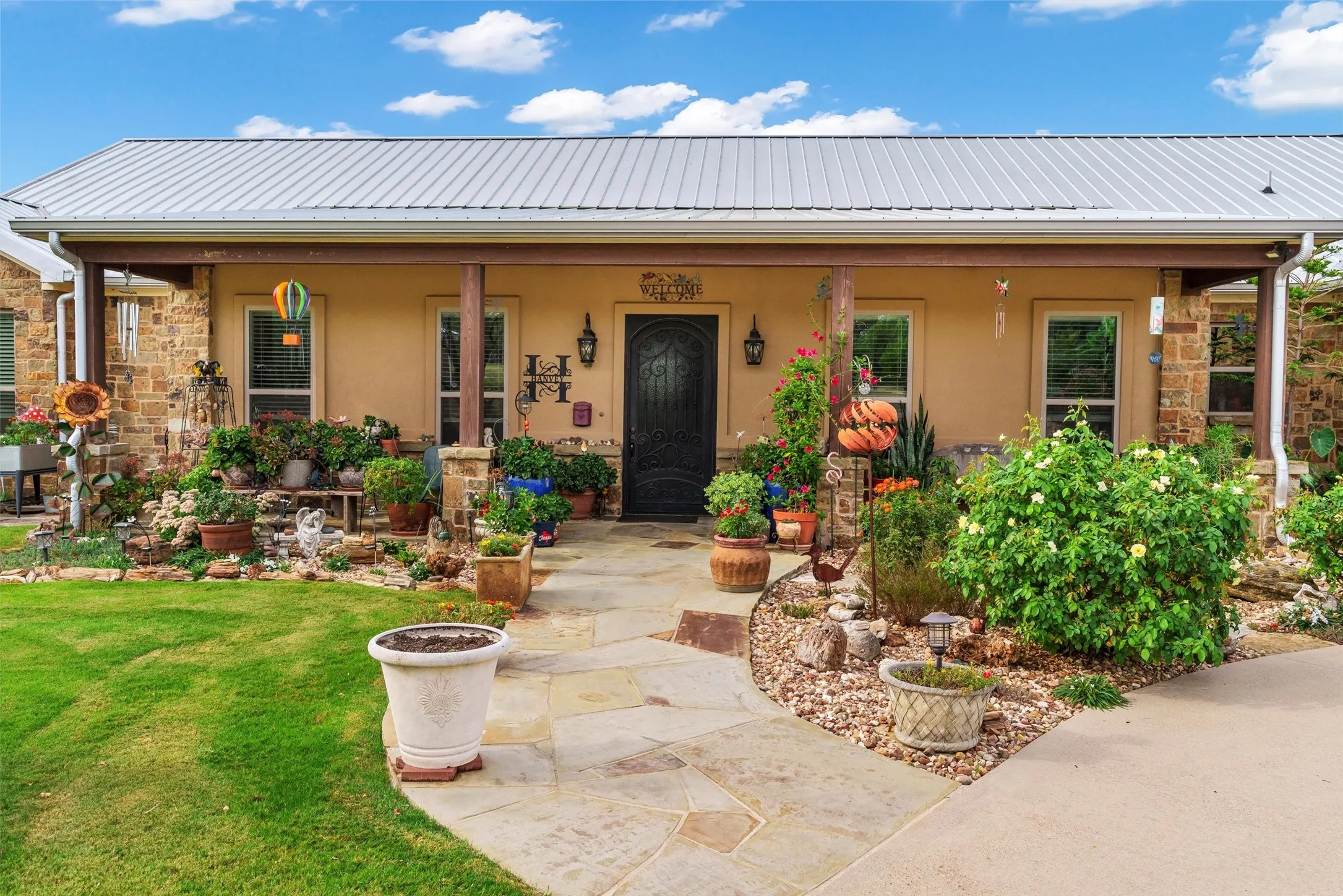 Farm For Sale in Hood County , 1000 Billings Road, Tolar, Texas 76476, 4 Bedrooms, 4 Bathrooms, 3 Garage spaces, 3,842 Sqft, built in 2018, Preowned, Price $2,550,000, mls#21054651, Real Estate Agent in Tolar, Homes For Sale in Hood county, Homes For Sale in Tolar, Realtor in Tolar Texas, Real Estate Brokerage Independent Realty Texas, Luminita Cordes Realtor