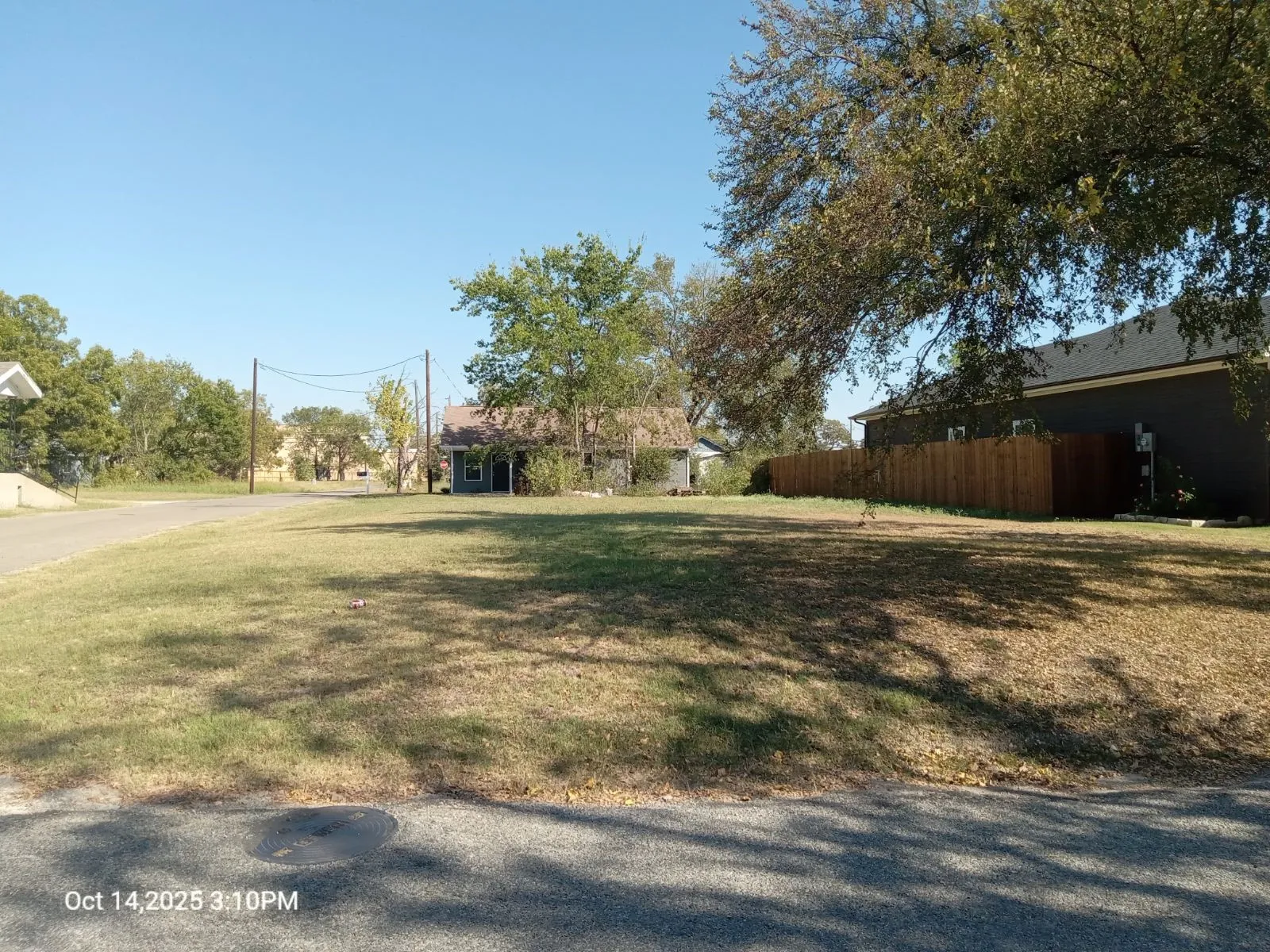 Unimproved Land For Sale in Fannin County , 1220 Maple Street, Bonham, Texas 75418, 0, 0, Garage spaces, 0 Sqft, built in 0, Price $34,900, mls#21055221, Real Estate Agent in Bonham, Homes For Sale in Fannin county, Homes For Sale in Bonham, Realtor in Bonham Texas, Real Estate Brokerage Independent Realty Texas, Luminita Cordes Realtor