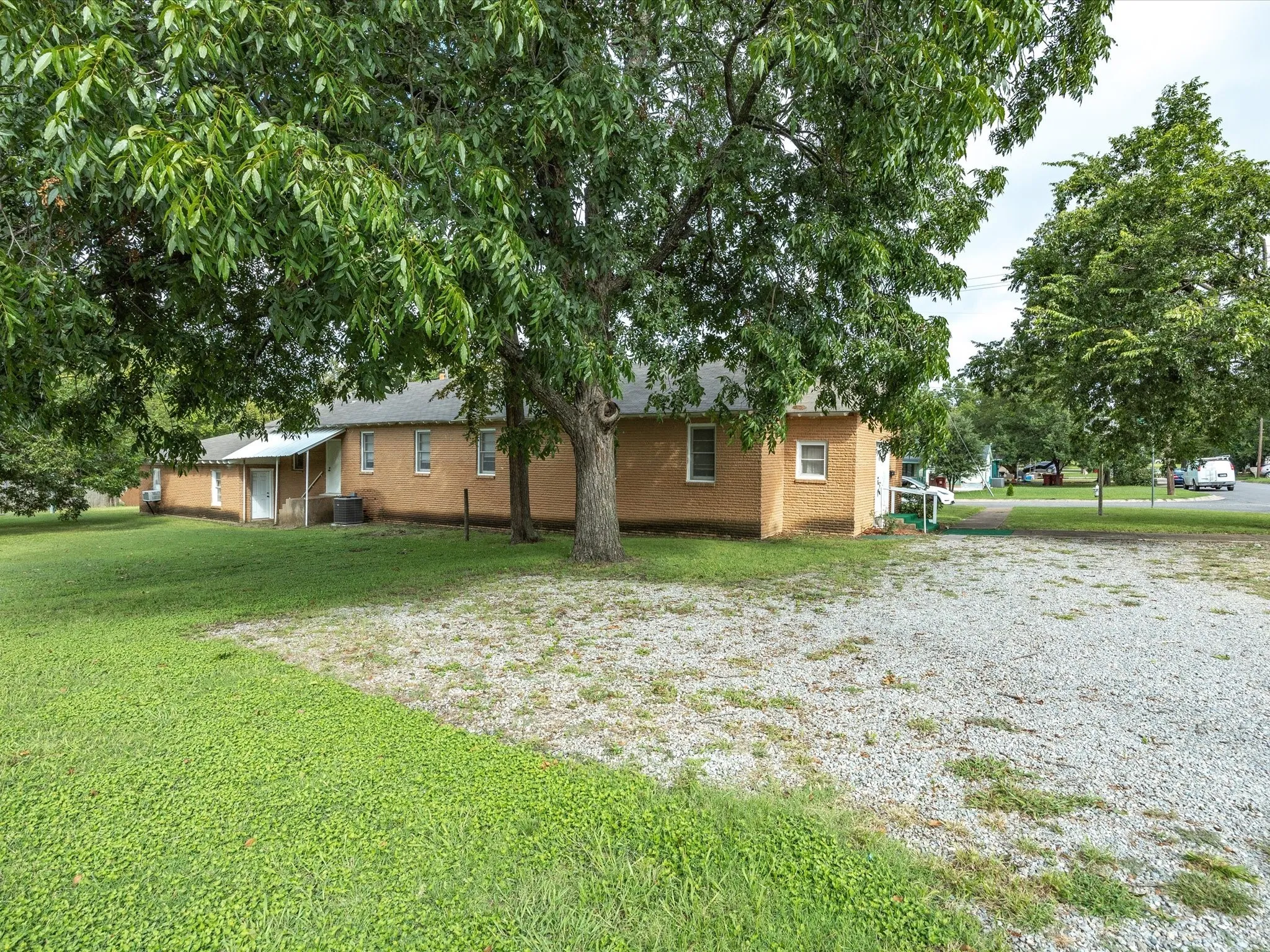 Business For Sale in Grayson County , 100 S Colbert Street, Sherman, Texas 75090, 0, 0, Garage spaces, 0 Sqft, built in 1952, Preowned, Price $229,000, mls#21054223, Real Estate Agent in Sherman, Homes For Sale in Grayson county, Homes For Sale in Sherman, Realtor in Sherman Texas, Real Estate Brokerage Independent Realty Texas, Luminita Cordes Realtor