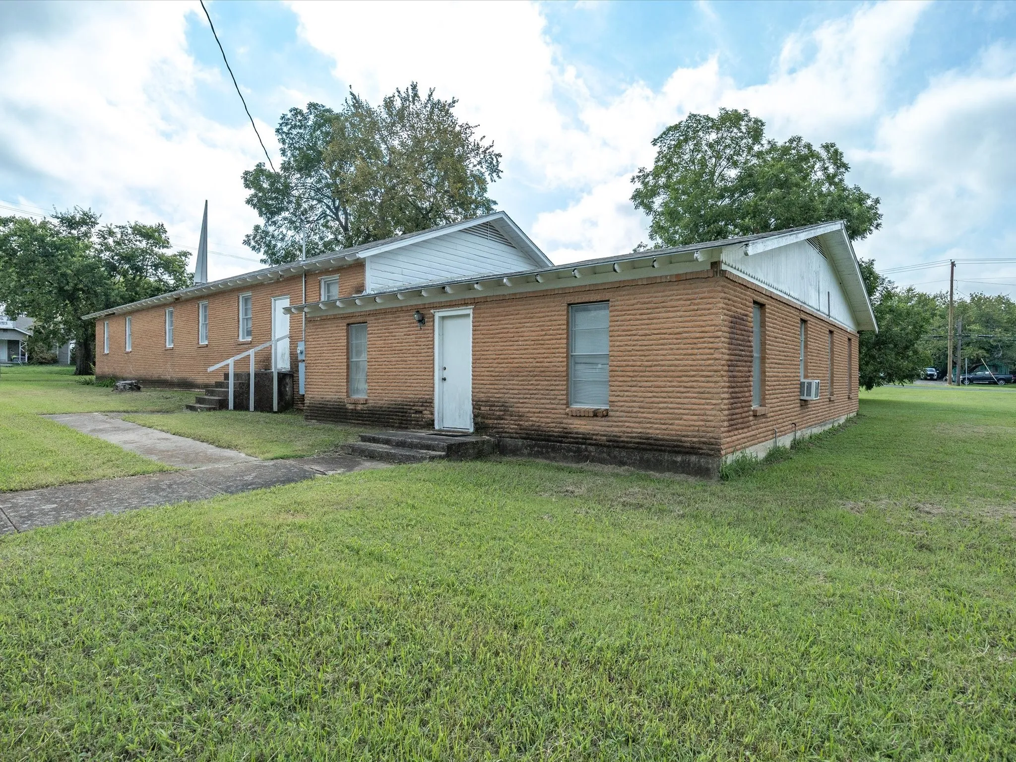 Business For Sale in Grayson County , 100 S Colbert Street, Sherman, Texas 75090, 0, 0, Garage spaces, 0 Sqft, built in 1952, Preowned, Price $229,000, mls#21054223, Real Estate Agent in Sherman, Homes For Sale in Grayson county, Homes For Sale in Sherman, Realtor in Sherman Texas, Real Estate Brokerage Independent Realty Texas, Luminita Cordes Realtor
