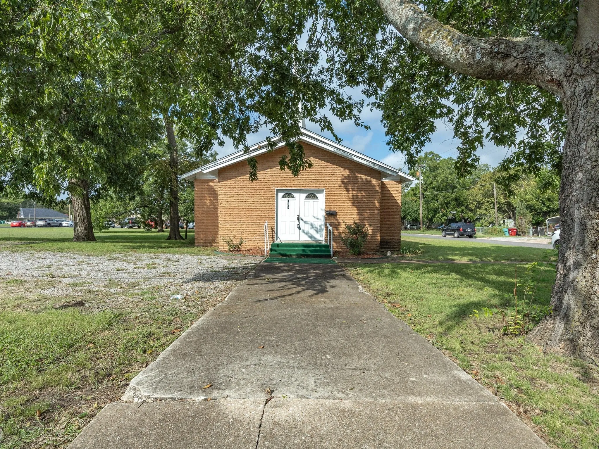 Facing street