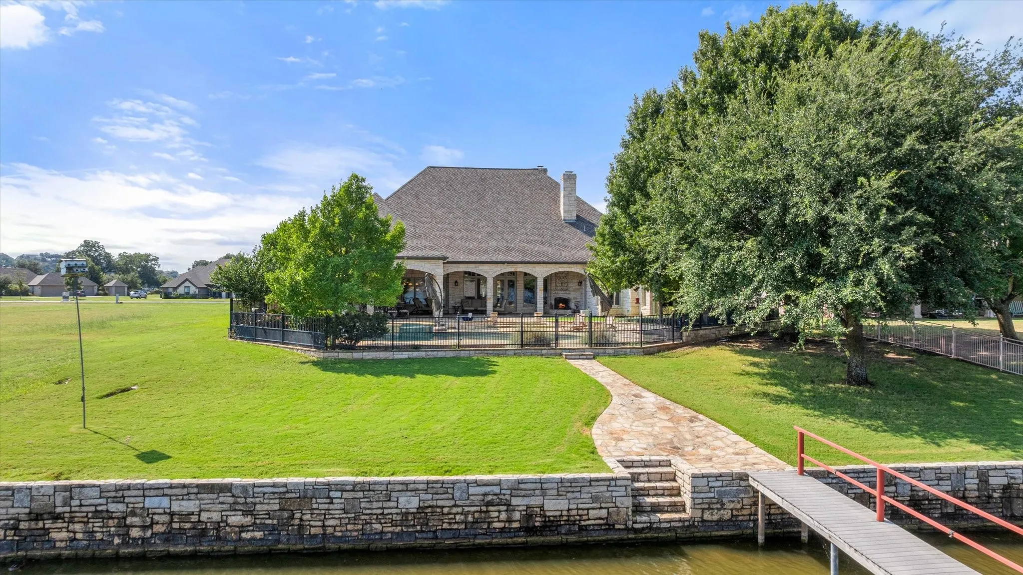 Single Family Residence For Sale in Hood County , 1206 E Baja Court, Granbury, Texas 76048, 5 Bedroom, 4 Bathroom, 3 Garage spaces, 4,628 Sqft, built in 2006, mls#21055163, Real Estate Agent in Granbury, Homes For Sale in Hood county, Homes For Sale in Granbury, Realtor in Granbury Texas, Real Estate Brokerage Independent Realty Texas, Luminita Cordes Realtor