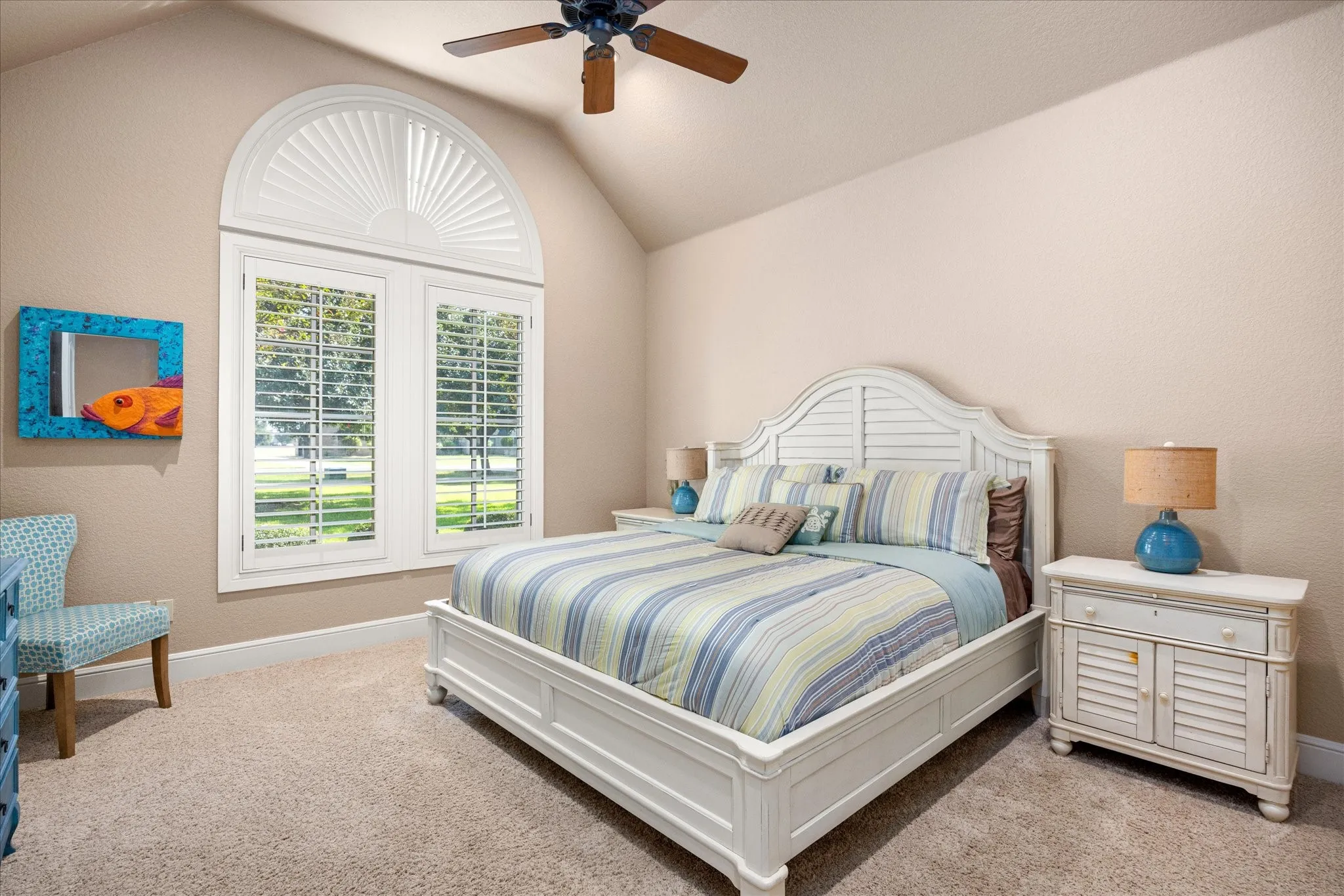 Single Family Residence For Sale in Hood County , 1206 E Baja Court, Granbury, Texas 76048, 5 Bedroom, 4 Bathroom, 3 Garage spaces, 4,628 Sqft, built in 2006, mls#21055163, Real Estate Agent in Granbury, Homes For Sale in Hood county, Homes For Sale in Granbury, Realtor in Granbury Texas, Real Estate Brokerage Independent Realty Texas, Luminita Cordes Realtor