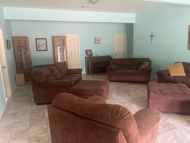 Single Family Residence For Sale in Delta County , 455 Fm 71, Commerce, Texas 75428, 7 Bedroom, 6 Bathroom, Garage spaces, 2,747 Sqft, built in 2015, Preowned, mls#21044762, Real Estate Agent in Commerce, Homes For Sale in Delta county, Homes For Sale in Commerce, Realtor in Commerce Texas, Real Estate Brokerage Independent Realty Texas, Luminita Cordes Realtor