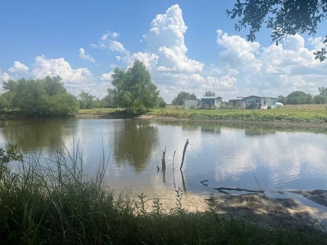 Single Family Residence For Sale in Delta County , 455 Fm 71, Commerce, Texas 75428, 7 Bedroom, 6 Bathroom, Garage spaces, 2,747 Sqft, built in 2015, Preowned, mls#21044762, Real Estate Agent in Commerce, Homes For Sale in Delta county, Homes For Sale in Commerce, Realtor in Commerce Texas, Real Estate Brokerage Independent Realty Texas, Luminita Cordes Realtor