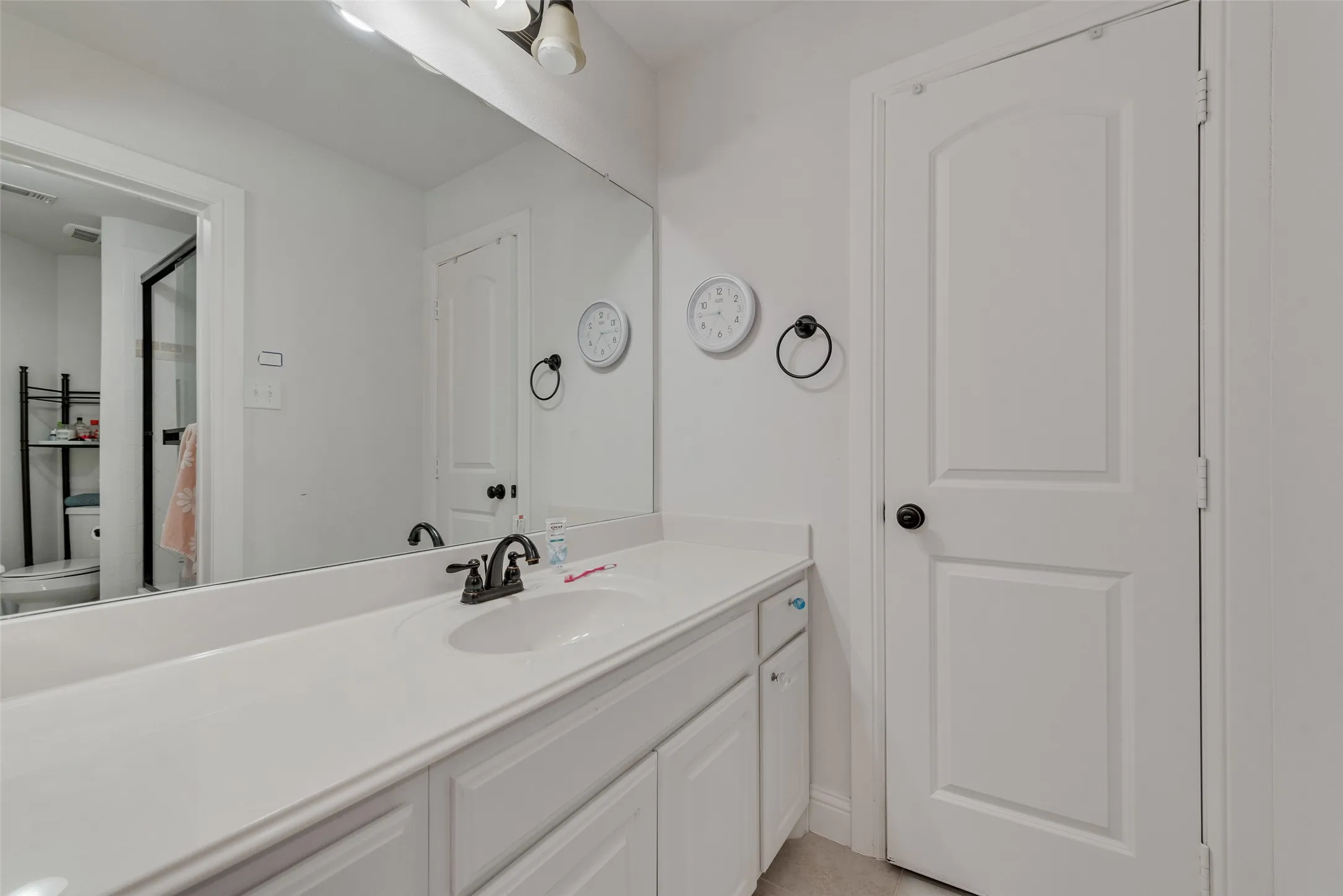 Upstairs bathroom