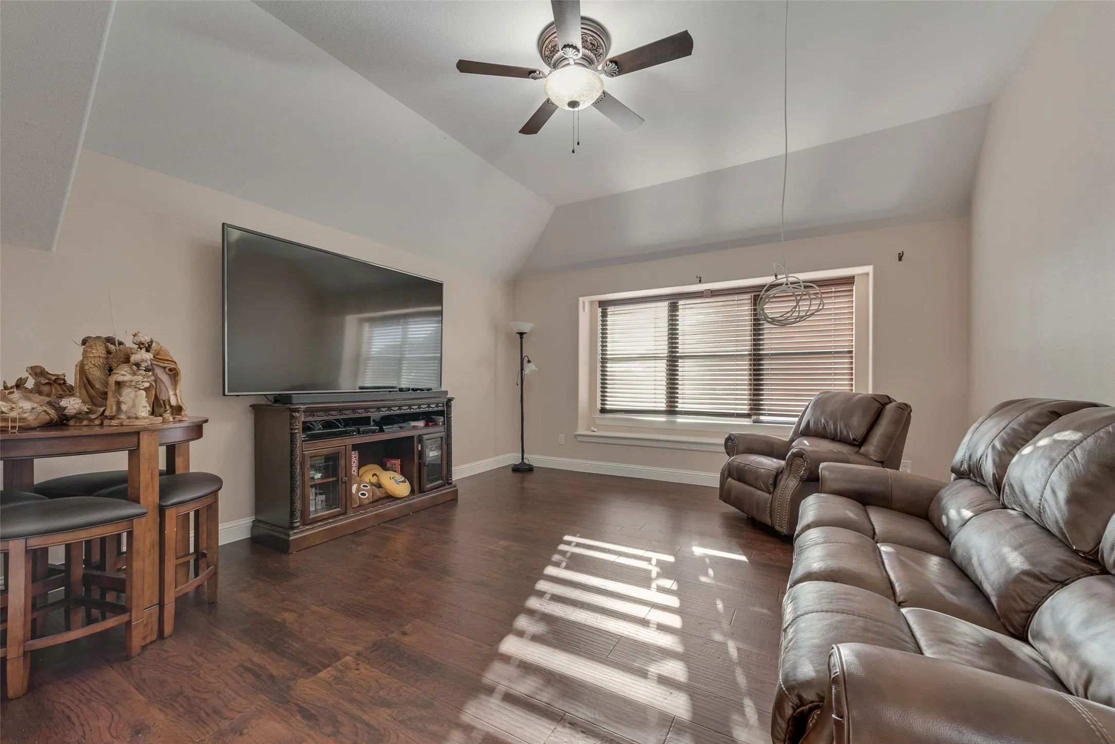 Upstairs Living Area