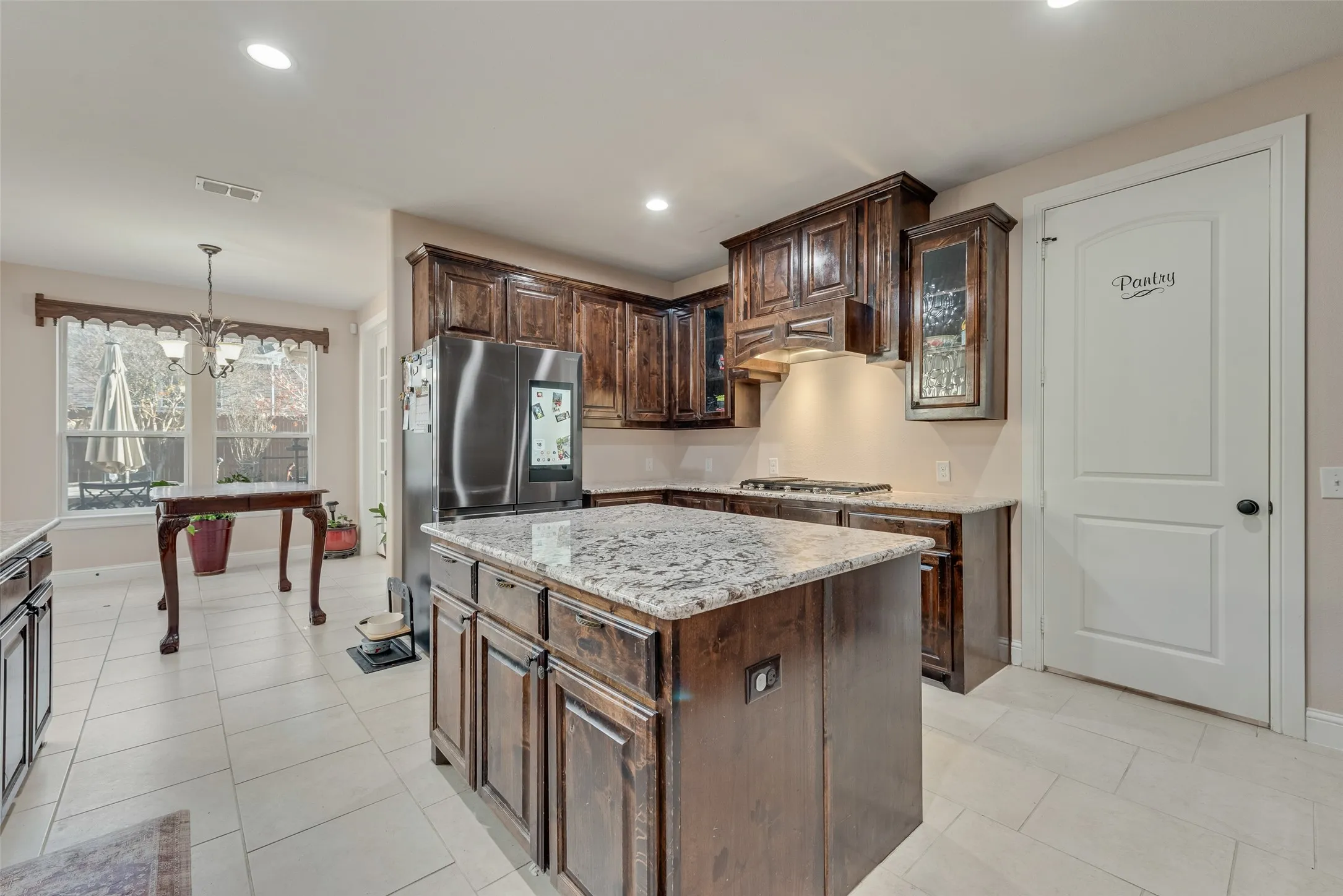 Single Family Residence For Sale in Tarrant County , 4003 Mescalero Court, Mansfield, Texas 76063, 5 Bedroom, 4 Bathroom, 3 Garage spaces, 5,146 Sqft, built in 2015, mls#21056113, Real Estate Agent in Mansfield, Homes For Sale in Tarrant county, Homes For Sale in Mansfield, Realtor in Mansfield Texas, Real Estate Brokerage Independent Realty Texas, Luminita Cordes Realtor
