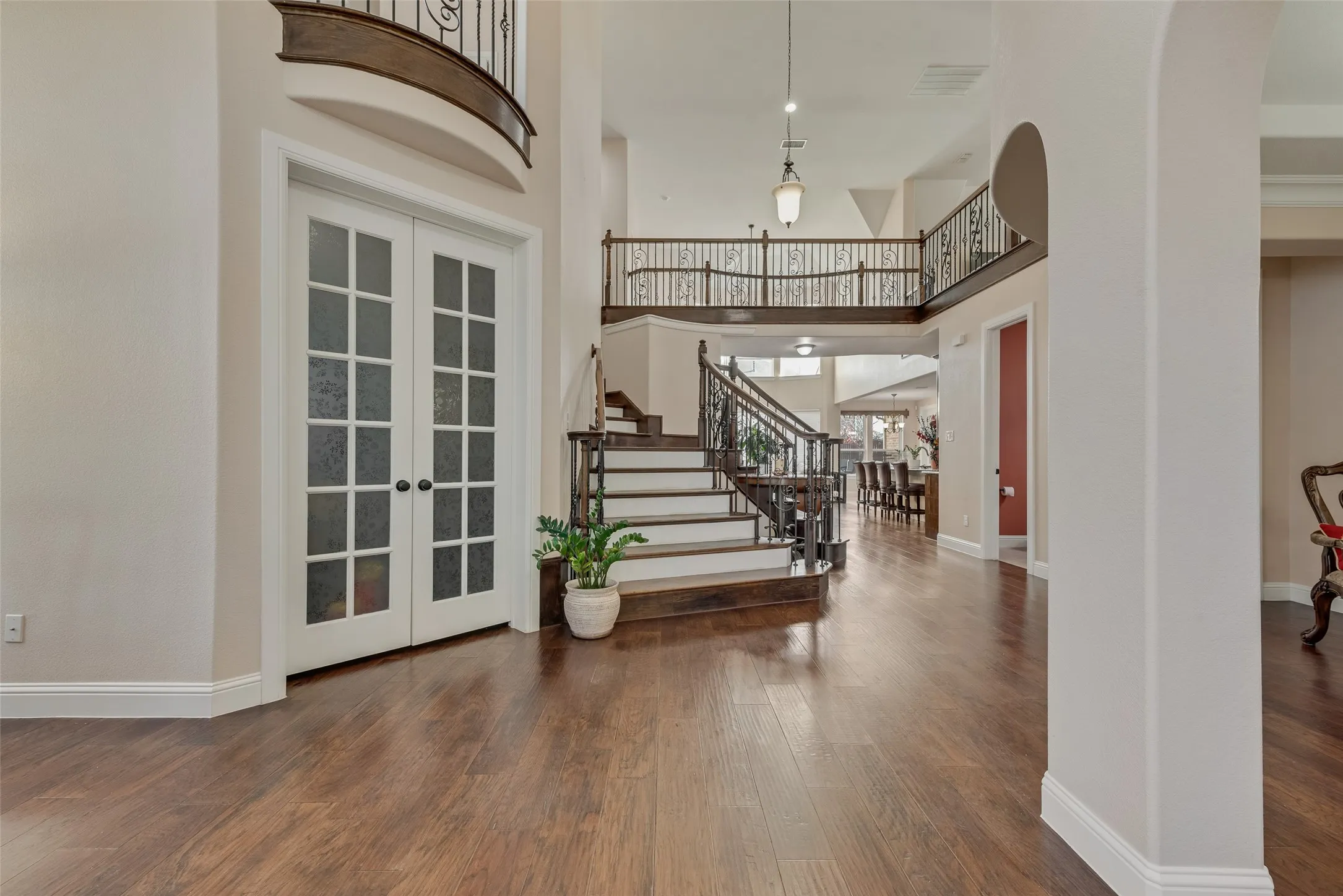 Single Family Residence For Sale in Tarrant County , 4003 Mescalero Court, Mansfield, Texas 76063, 5 Bedroom, 4 Bathroom, 3 Garage spaces, 5,146 Sqft, built in 2015, mls#21056113, Real Estate Agent in Mansfield, Homes For Sale in Tarrant county, Homes For Sale in Mansfield, Realtor in Mansfield Texas, Real Estate Brokerage Independent Realty Texas, Luminita Cordes Realtor
