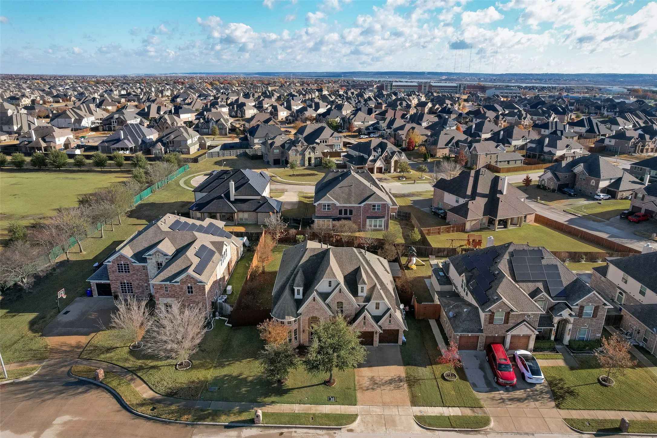 Single Family Residence For Sale in Tarrant County , 4003 Mescalero Court, Mansfield, Texas 76063, 5 Bedroom, 4 Bathroom, 3 Garage spaces, 5,146 Sqft, built in 2015, mls#21056113, Real Estate Agent in Mansfield, Homes For Sale in Tarrant county, Homes For Sale in Mansfield, Realtor in Mansfield Texas, Real Estate Brokerage Independent Realty Texas, Luminita Cordes Realtor
