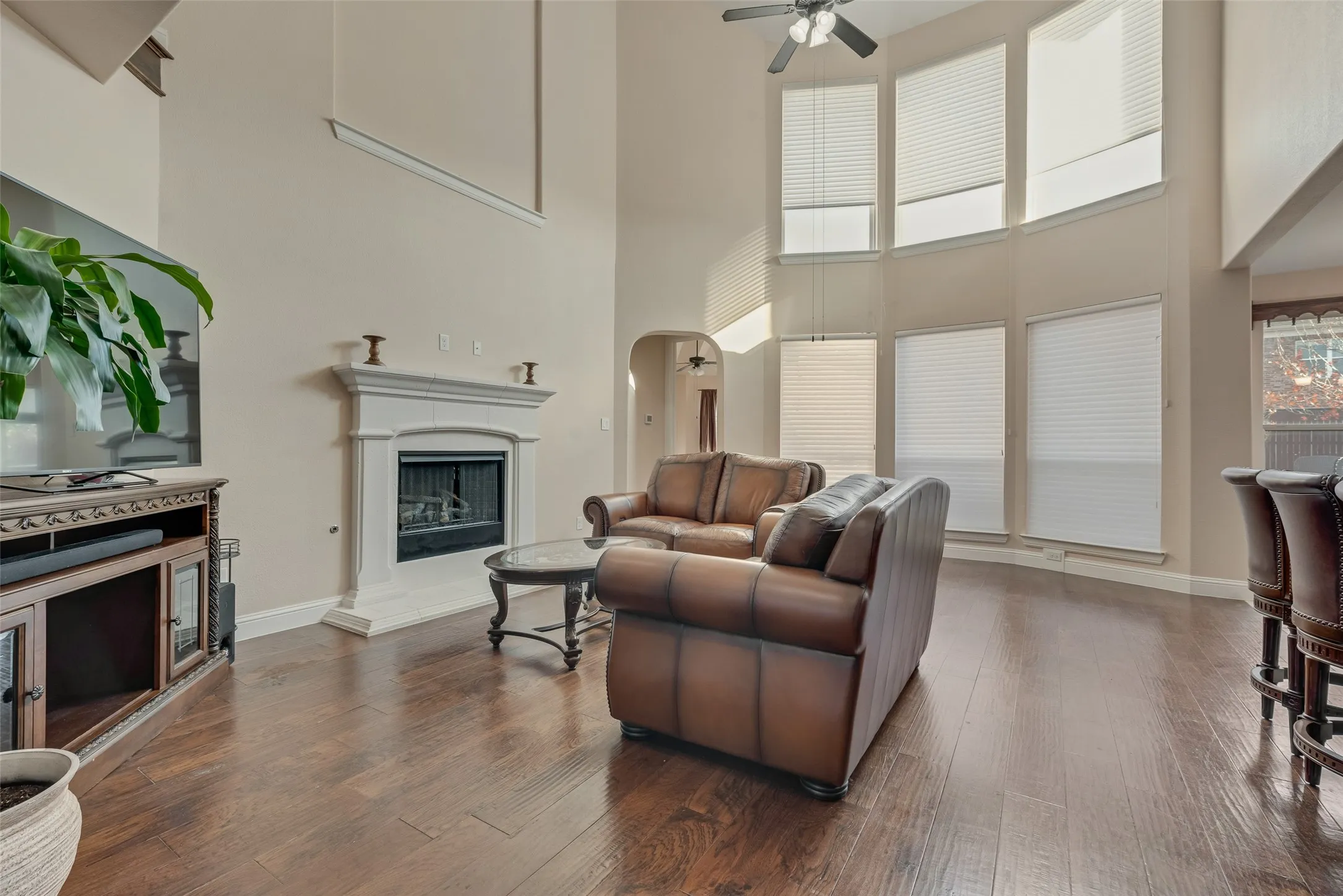 Single Family Residence For Sale in Tarrant County , 4003 Mescalero Court, Mansfield, Texas 76063, 5 Bedroom, 4 Bathroom, 3 Garage spaces, 5,146 Sqft, built in 2015, mls#21056113, Real Estate Agent in Mansfield, Homes For Sale in Tarrant county, Homes For Sale in Mansfield, Realtor in Mansfield Texas, Real Estate Brokerage Independent Realty Texas, Luminita Cordes Realtor