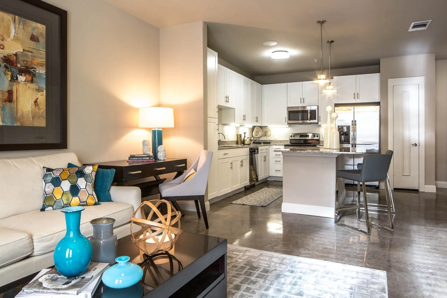 Apartment For Rent in Dallas County , 908 N Bishop Avenue 2-103, Dallas, Texas 75208, 1 Bedroom, 1 Bathroom, Garage spaces, 655 Sqft, built in 2013, mls#21056293, Real Estate Agent in Dallas, Homes For Rent in Dallas county, Homes For Rent in Dallas, Realtor in Dallas Texas, Real Estate Brokerage Independent Realty Texas, Luminita Cordes Realtor