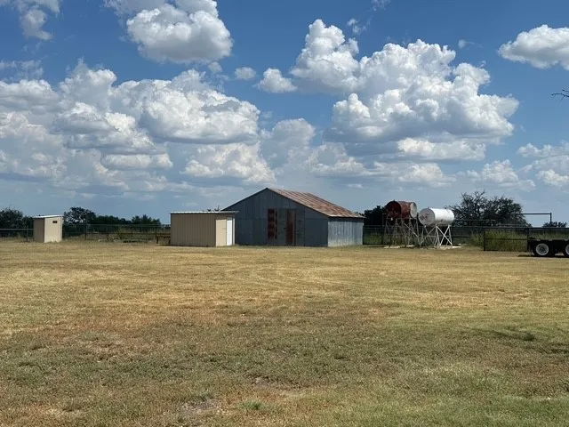 Farm For Sale in Sutton County , 1815 Ranch Road 2597, Sonora, Texas 76950, 2 Bedroom, 2 Bathroom, Garage spaces, 2,035 Sqft, built in 1996, Preowned, mls#21056255, Real Estate Agent in Sonora, Homes For Sale in Sutton county, Homes For Sale in Sonora, Realtor in Sonora Texas, Real Estate Brokerage Independent Realty Texas, Luminita Cordes Realtor