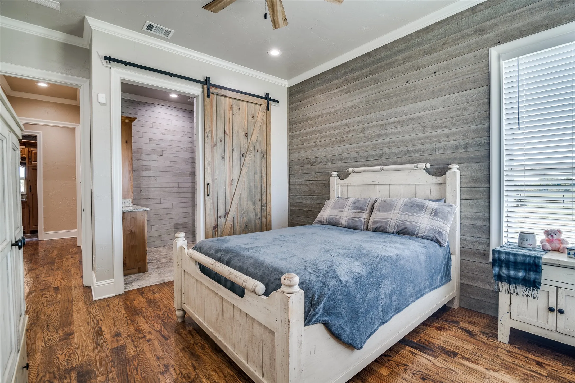 Single Family Residence For Sale in Van Zandt County , 1010 Vz County Road 3415, Wills Point, Texas 75169, 3 Bedroom, 4 Bathroom, 4 Garage spaces, 3,364 Sqft, built in 2023, mls#21047290, Real Estate Agent in Wills Point, Homes For Sale in Van Zandt county, Homes For Sale in Wills Point, Realtor in Wills Point Texas, Real Estate Brokerage Independent Realty Texas, Luminita Cordes Realtor