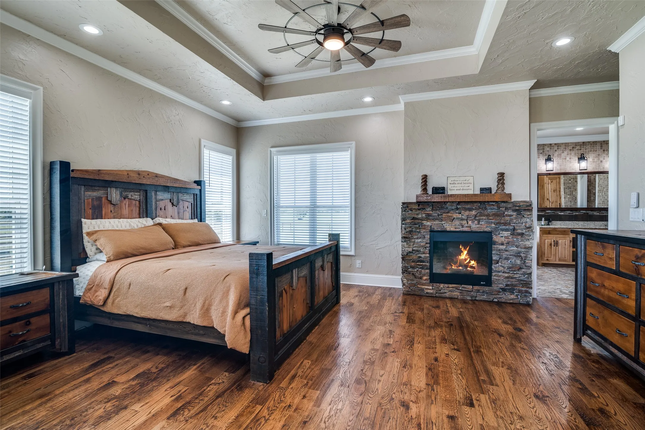 Single Family Residence For Sale in Van Zandt County , 1010 Vz County Road 3415, Wills Point, Texas 75169, 3 Bedroom, 4 Bathroom, 4 Garage spaces, 3,364 Sqft, built in 2023, mls#21047290, Real Estate Agent in Wills Point, Homes For Sale in Van Zandt county, Homes For Sale in Wills Point, Realtor in Wills Point Texas, Real Estate Brokerage Independent Realty Texas, Luminita Cordes Realtor