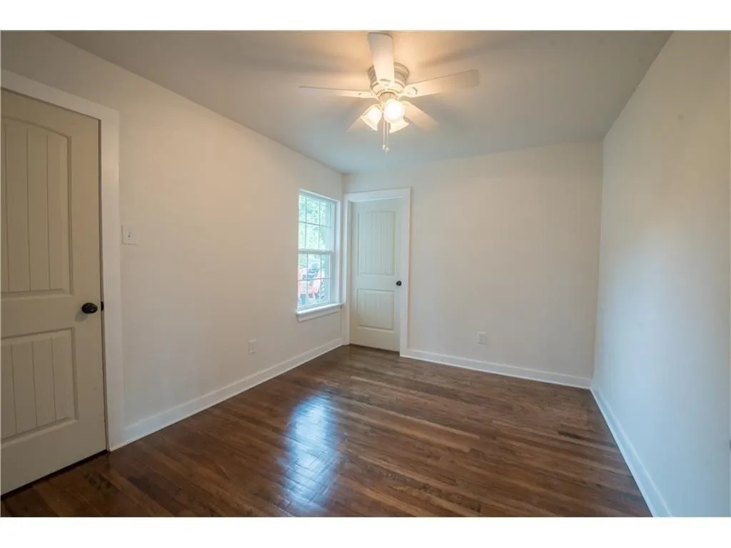 Single Family Residence For Rent in Tarrant County , 3553 Mission Street, Fort Worth, Texas 76109, 4 Bedroom, 2 Bathroom, 1 Garage spaces, 1,510 Sqft, built in 1947, Preowned, mls#21040136, Real Estate Agent in Fort Worth, Homes For Rent in Tarrant county, Homes For Rent in Fort Worth, Realtor in Fort Worth Texas, Real Estate Brokerage Independent Realty Texas, Luminita Cordes Realtor