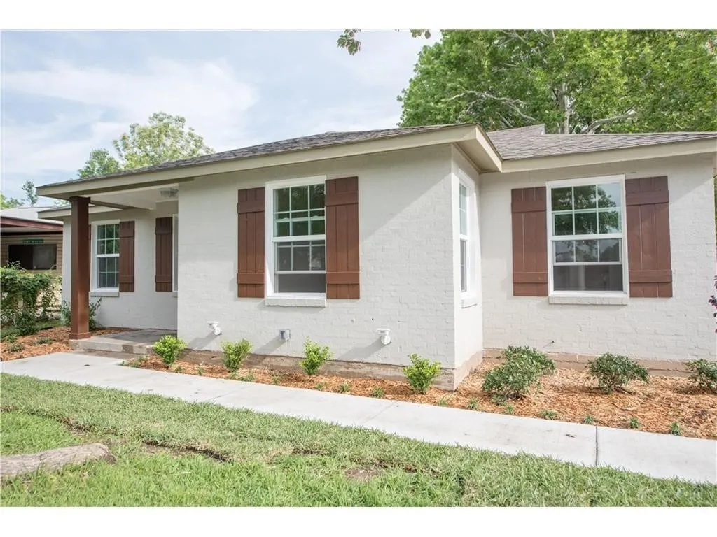 Single Family Residence For Rent in Tarrant County , 3553 Mission Street, Fort Worth, Texas 76109, 4 Bedroom, 2 Bathroom, 1 Garage spaces, 1,510 Sqft, built in 1947, Preowned, mls#21040136, Real Estate Agent in Fort Worth, Homes For Rent in Tarrant county, Homes For Rent in Fort Worth, Realtor in Fort Worth Texas, Real Estate Brokerage Independent Realty Texas, Luminita Cordes Realtor