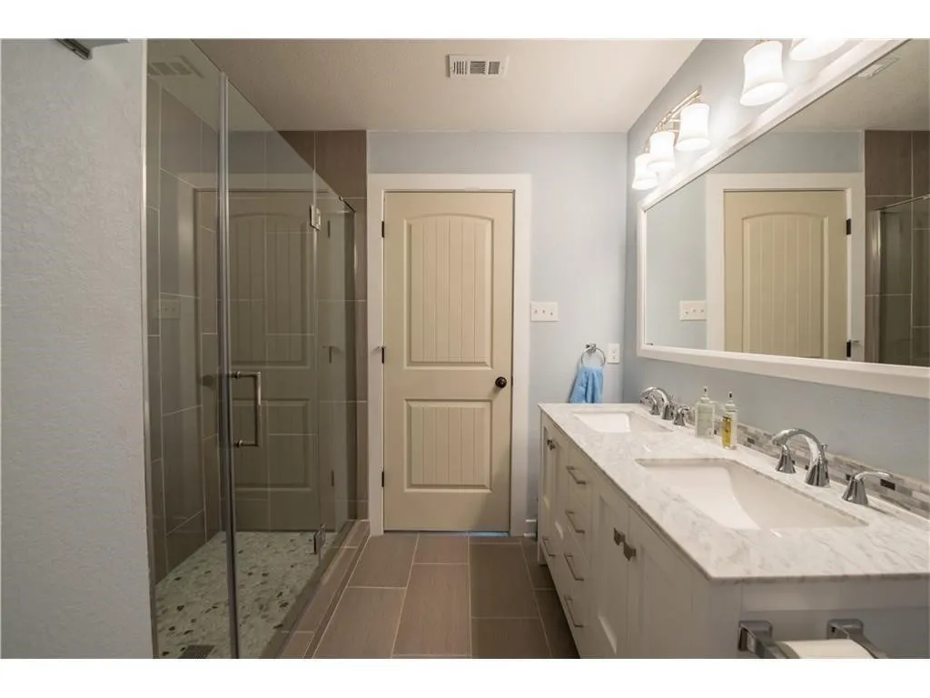 Single Family Residence For Rent in Tarrant County , 3553 Mission Street, Fort Worth, Texas 76109, 4 Bedroom, 2 Bathroom, 1 Garage spaces, 1,510 Sqft, built in 1947, Preowned, mls#21040136, Real Estate Agent in Fort Worth, Homes For Rent in Tarrant county, Homes For Rent in Fort Worth, Realtor in Fort Worth Texas, Real Estate Brokerage Independent Realty Texas, Luminita Cordes Realtor