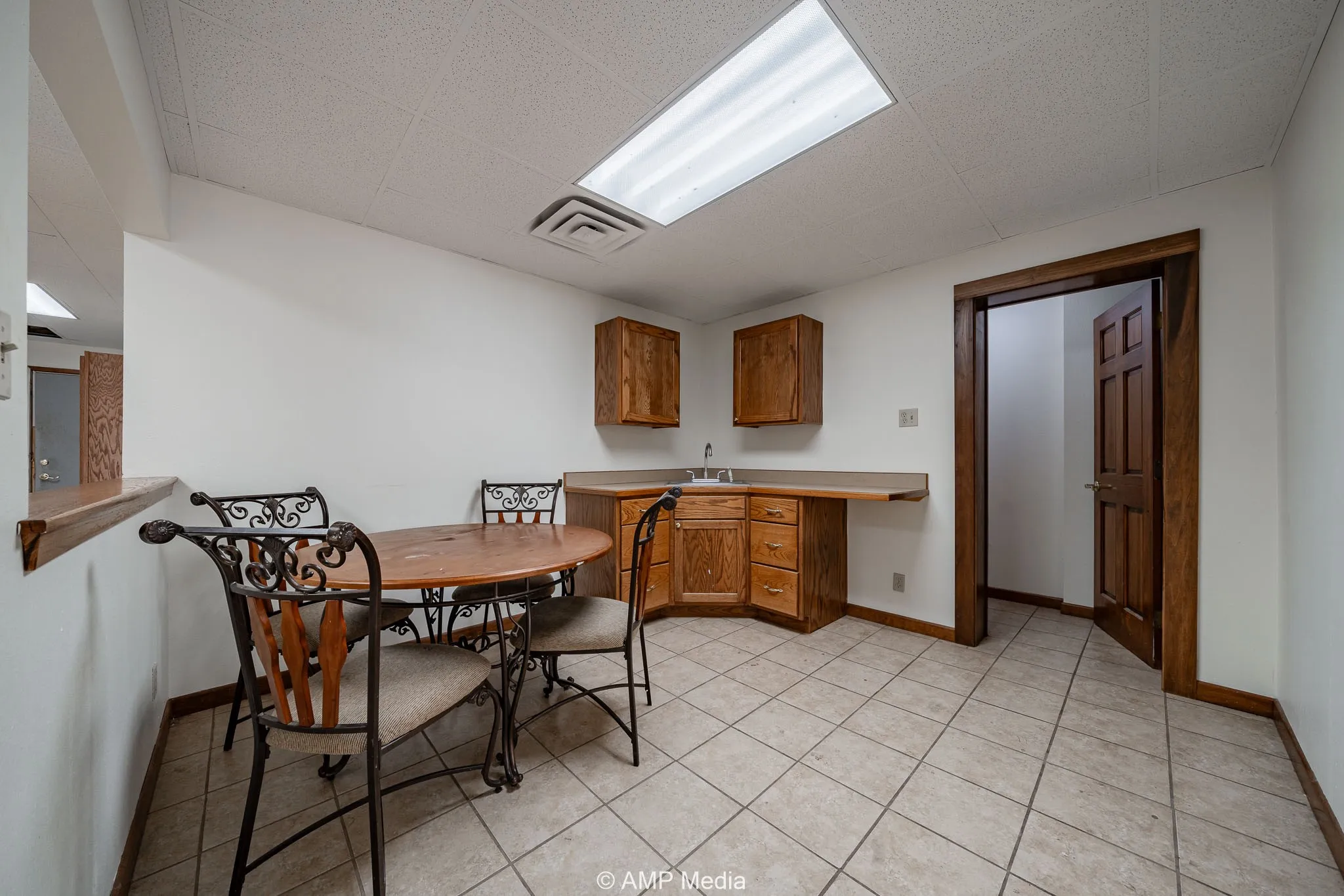Business For Sale in Jones County , 211 N Swenson Street, Stamford, Texas 79553, 0, 0, Garage spaces, 0 Sqft, built in 1955, Preowned, mls#21056753, Real Estate Agent in Stamford, Homes For Sale in Jones county, Homes For Sale in Stamford, Realtor in Stamford Texas, Real Estate Brokerage Independent Realty Texas, Luminita Cordes Realtor