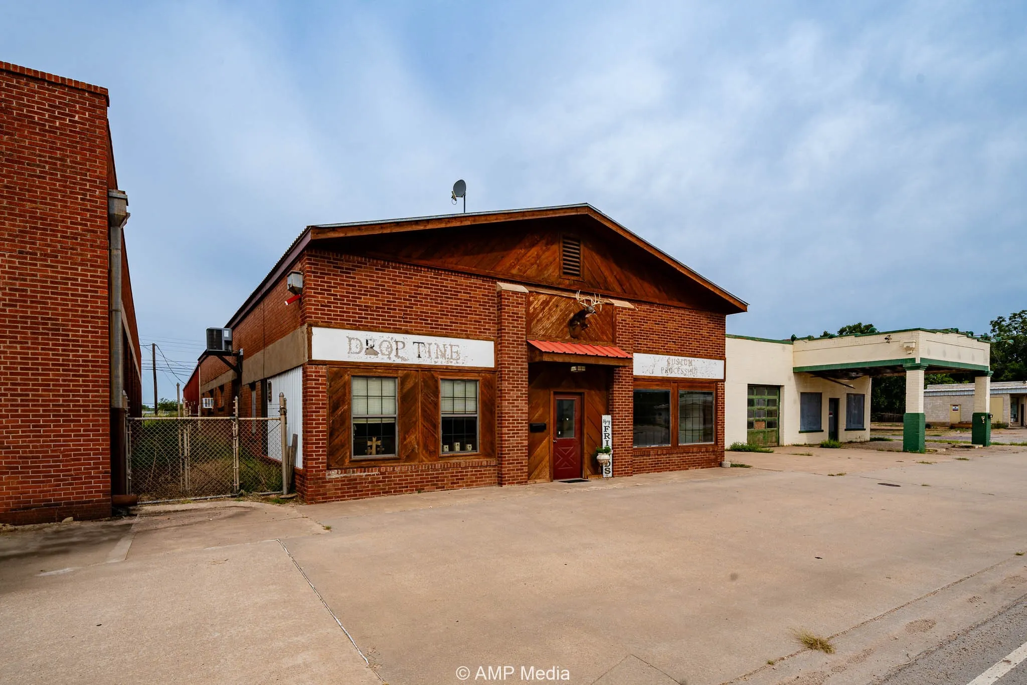 Business For Sale in Jones County , 211 N Swenson Street, Stamford, Texas 79553, 0, 0, Garage spaces, 0 Sqft, built in 1955, Preowned, mls#21056753, Real Estate Agent in Stamford, Homes For Sale in Jones county, Homes For Sale in Stamford, Realtor in Stamford Texas, Real Estate Brokerage Independent Realty Texas, Luminita Cordes Realtor