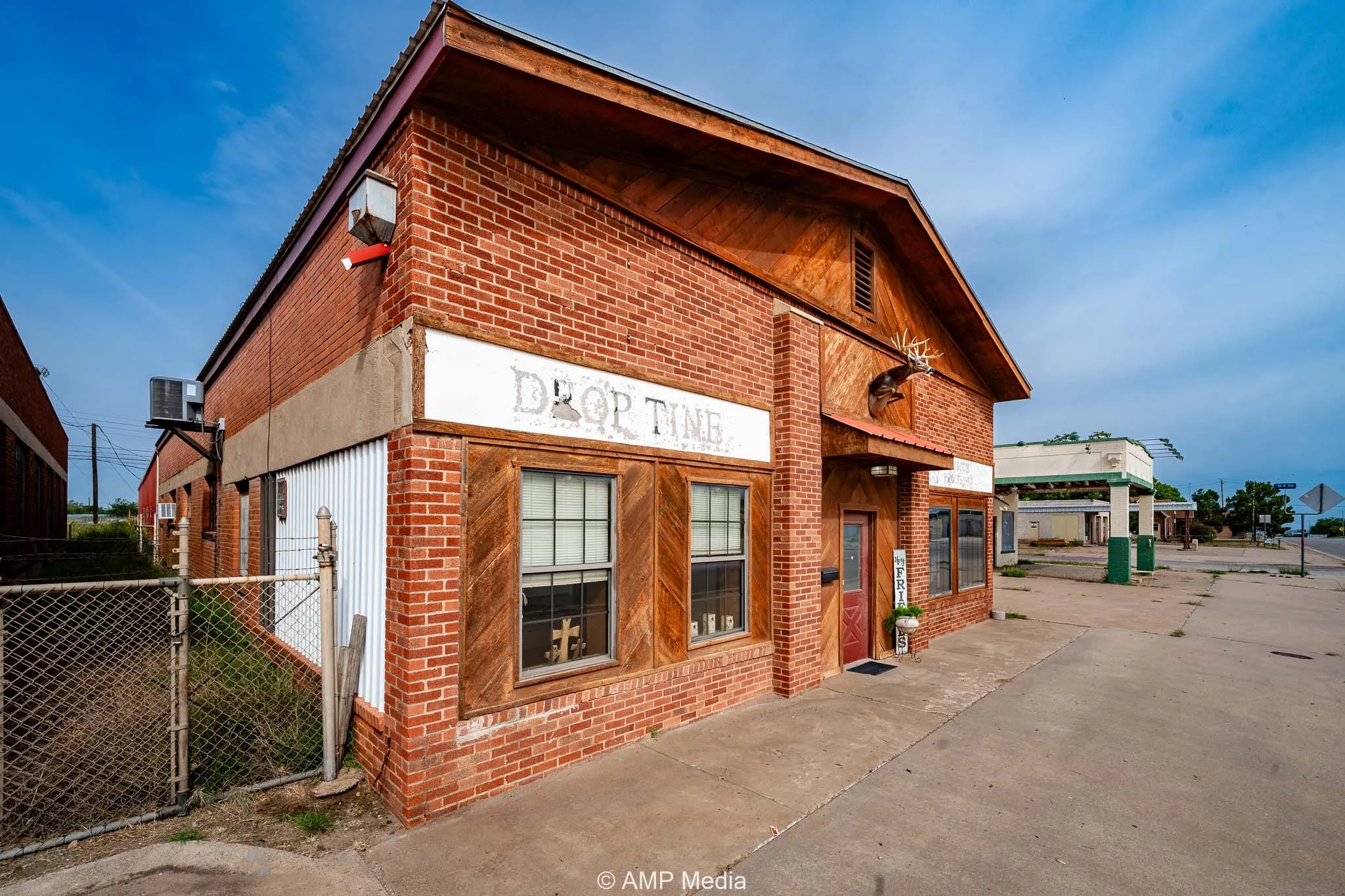 Business For Sale in Jones County , 211 N Swenson Street, Stamford, Texas 79553, 0, 0, Garage spaces, 0 Sqft, built in 1955, Preowned, mls#21056753, Real Estate Agent in Stamford, Homes For Sale in Jones county, Homes For Sale in Stamford, Realtor in Stamford Texas, Real Estate Brokerage Independent Realty Texas, Luminita Cordes Realtor