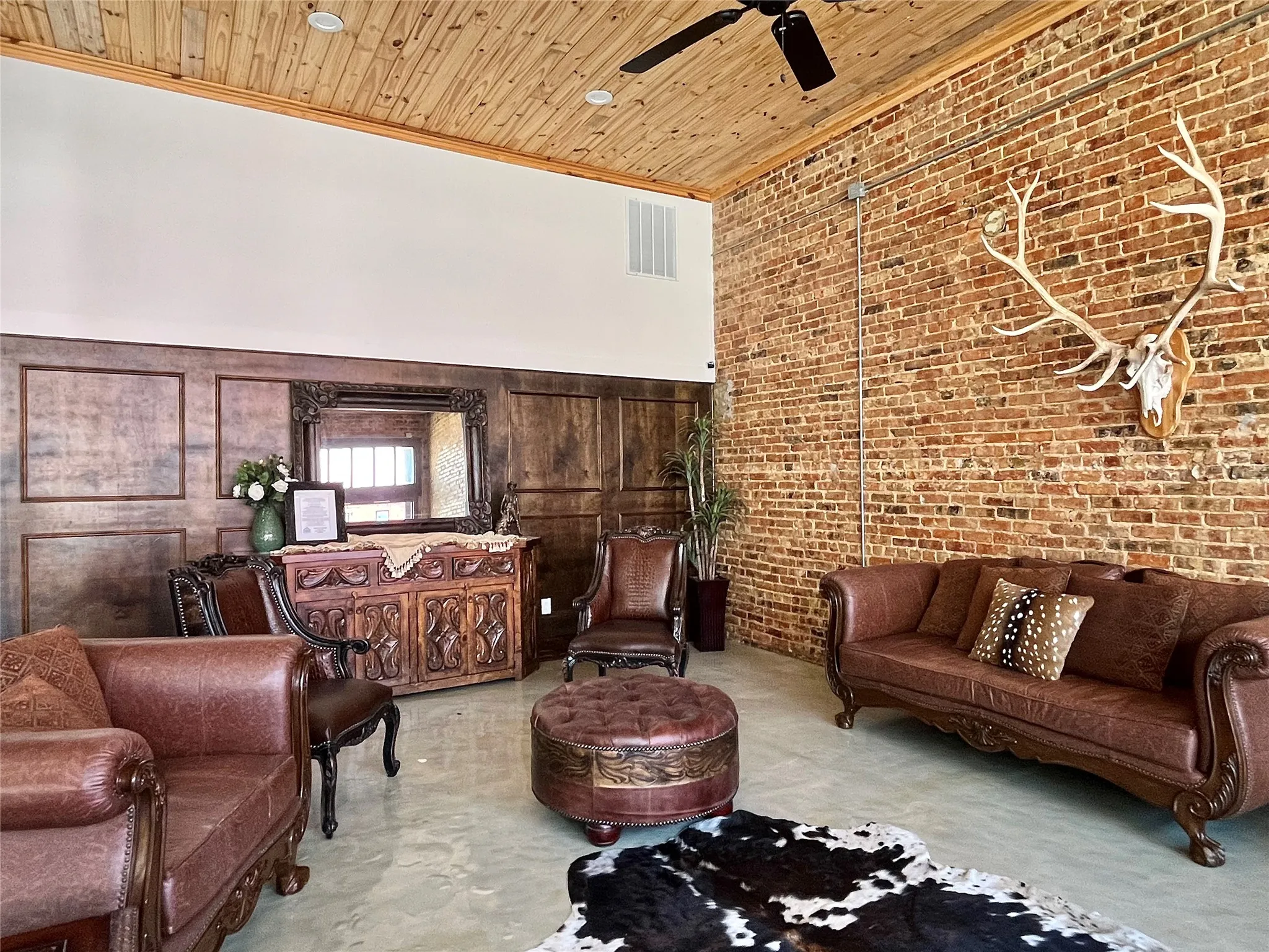 Office For Sale in Montague County , 112 W Wise Street, Bowie, Texas 76230, 0, 0, Garage spaces, 0 Sqft, built in 2020, Preowned, mls#21057081, Real Estate Agent in Bowie, Homes For Sale in Montague county, Homes For Sale in Bowie, Realtor in Bowie Texas, Real Estate Brokerage Independent Realty Texas, Luminita Cordes Realtor