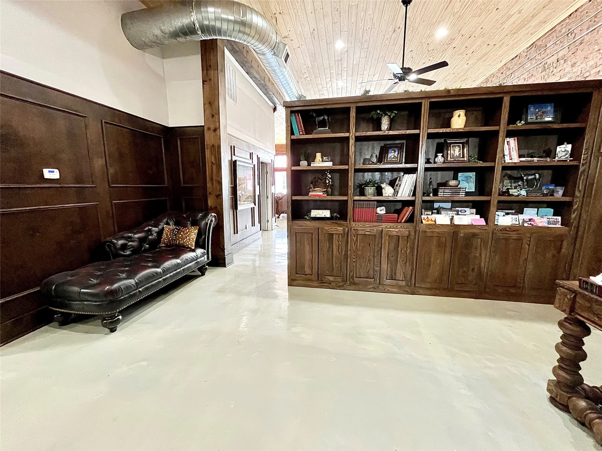 Office For Sale in Montague County , 112 W Wise Street, Bowie, Texas 76230, 0, 0, Garage spaces, 0 Sqft, built in 2020, Preowned, mls#21057081, Real Estate Agent in Bowie, Homes For Sale in Montague county, Homes For Sale in Bowie, Realtor in Bowie Texas, Real Estate Brokerage Independent Realty Texas, Luminita Cordes Realtor