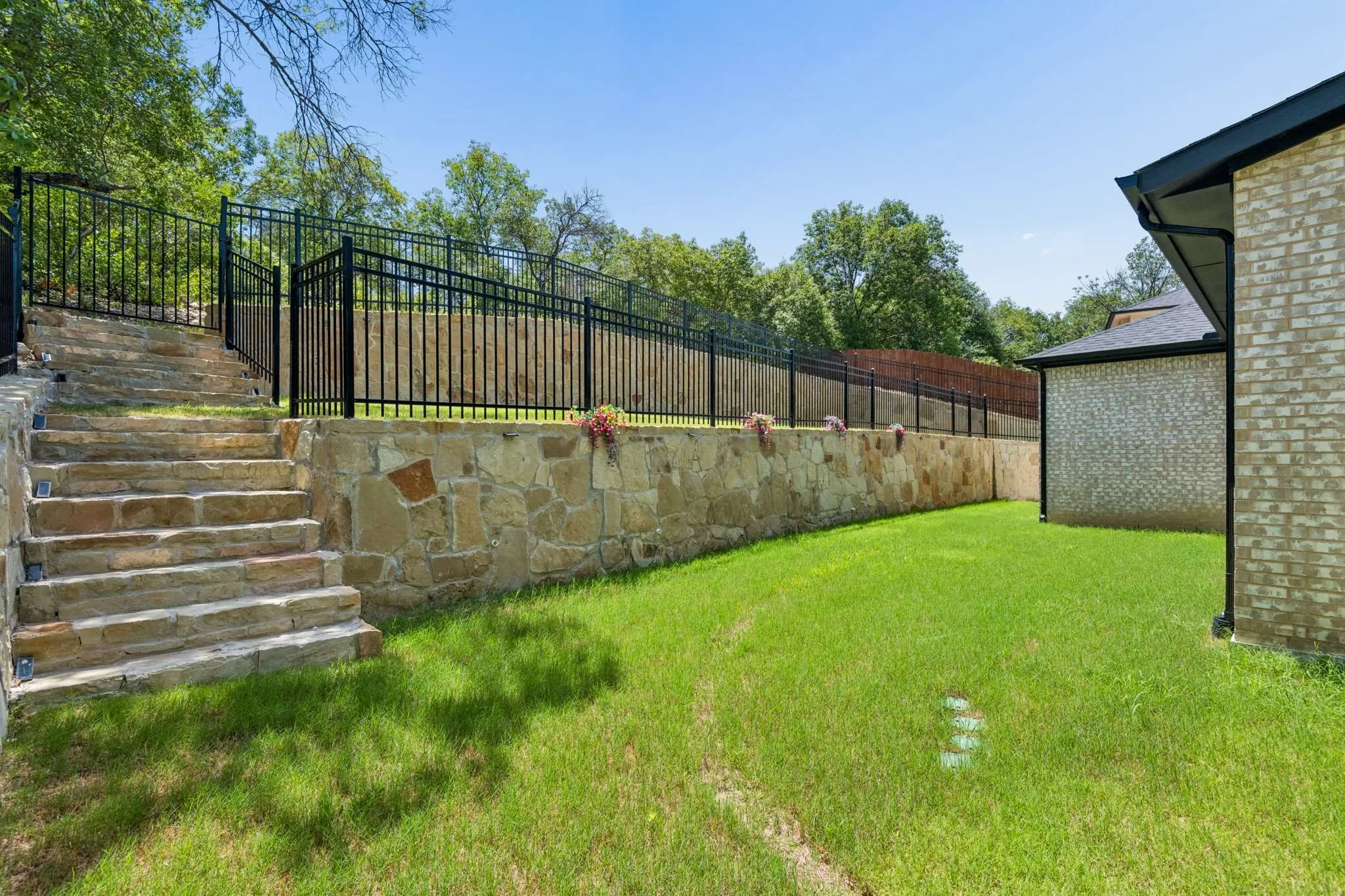 Single Family Residence For Sale in Tarrant County , 9008 Crosswind Drive, Fort Worth, Texas 76179, 5 Bedroom, 3 Bathroom, 2 Garage spaces, 3,553 Sqft, built in 2025, New Construction - Complete, mls#21055458, Real Estate Agent in Fort Worth, Homes For Sale in Tarrant county, Homes For Sale in Fort Worth, Realtor in Fort Worth Texas, Real Estate Brokerage Independent Realty Texas, Luminita Cordes Realtor