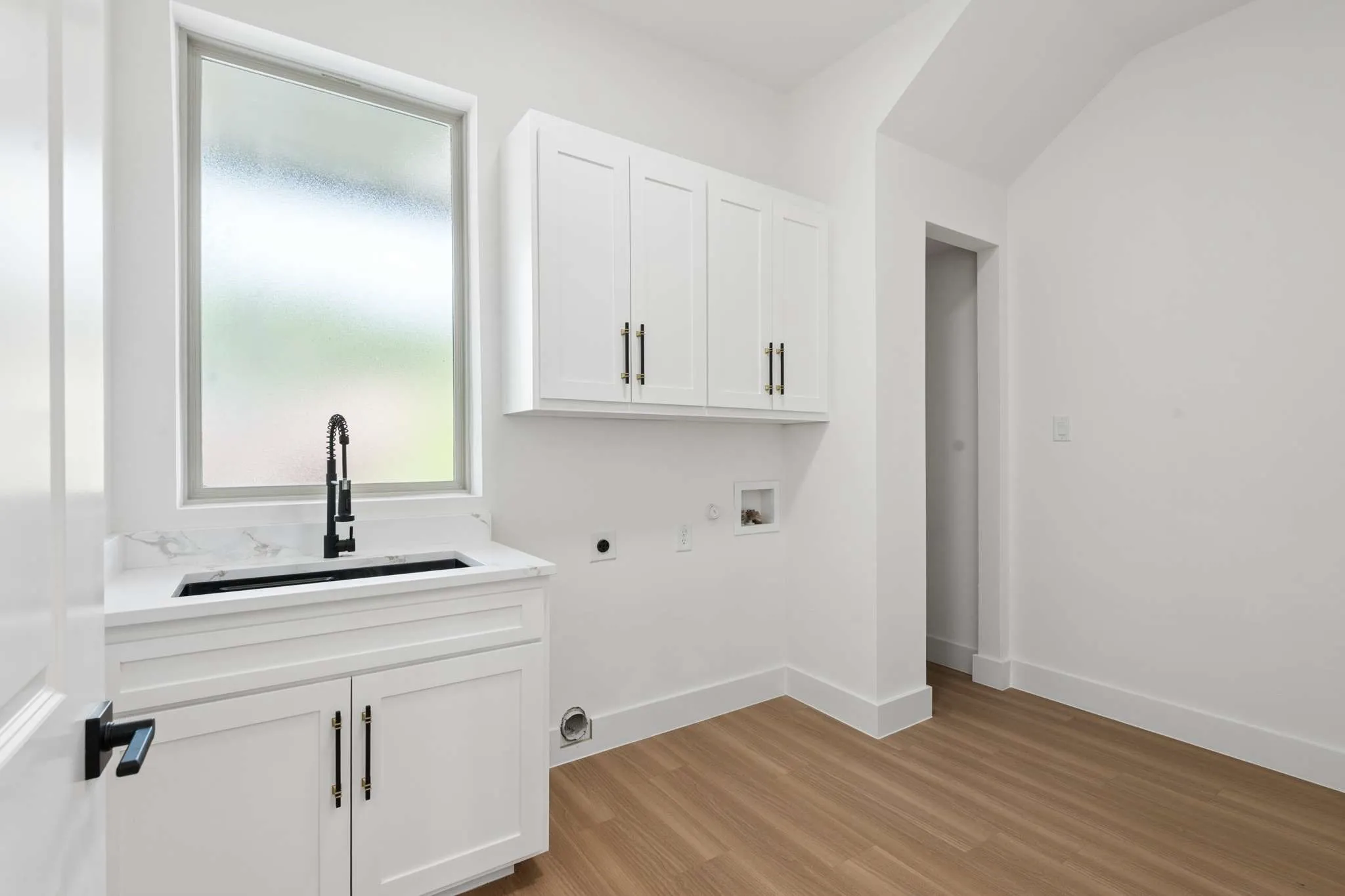 Single Family Residence For Sale in Tarrant County , 9008 Crosswind Drive, Fort Worth, Texas 76179, 5 Bedroom, 3 Bathroom, 2 Garage spaces, 3,553 Sqft, built in 2025, New Construction - Complete, mls#21055458, Real Estate Agent in Fort Worth, Homes For Sale in Tarrant county, Homes For Sale in Fort Worth, Realtor in Fort Worth Texas, Real Estate Brokerage Independent Realty Texas, Luminita Cordes Realtor