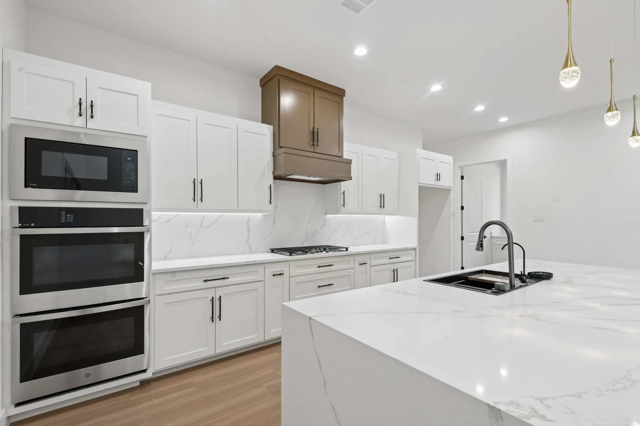 Single Family Residence For Sale in Tarrant County , 9008 Crosswind Drive, Fort Worth, Texas 76179, 5 Bedroom, 3 Bathroom, 2 Garage spaces, 3,553 Sqft, built in 2025, New Construction - Complete, mls#21055458, Real Estate Agent in Fort Worth, Homes For Sale in Tarrant county, Homes For Sale in Fort Worth, Realtor in Fort Worth Texas, Real Estate Brokerage Independent Realty Texas, Luminita Cordes Realtor